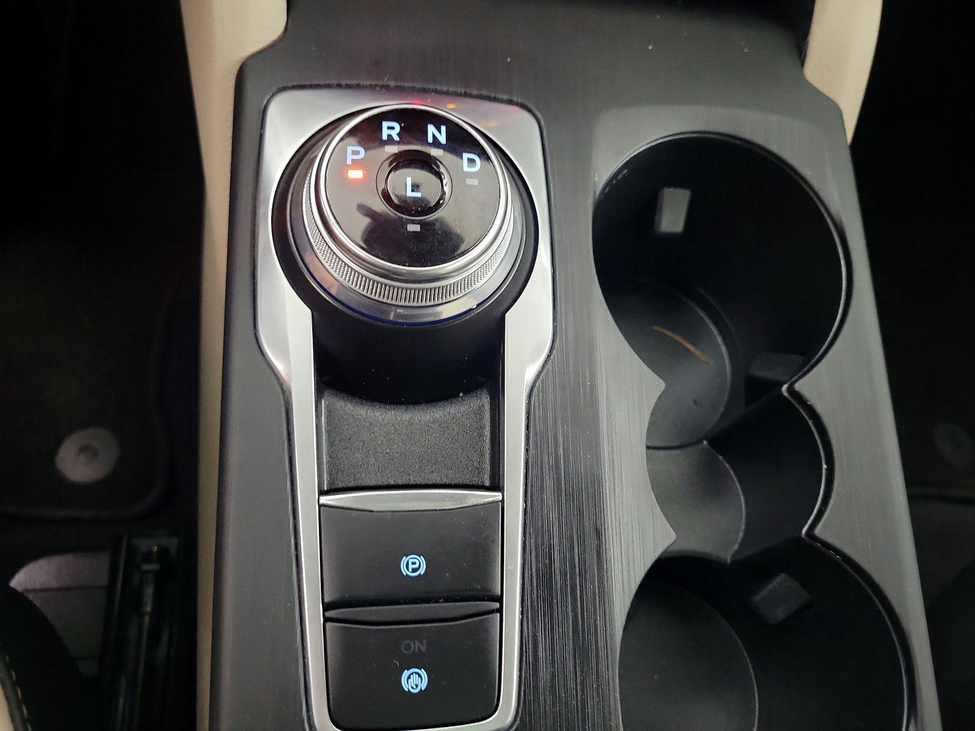 Thumbnail: 2020 Ford Escape - 16