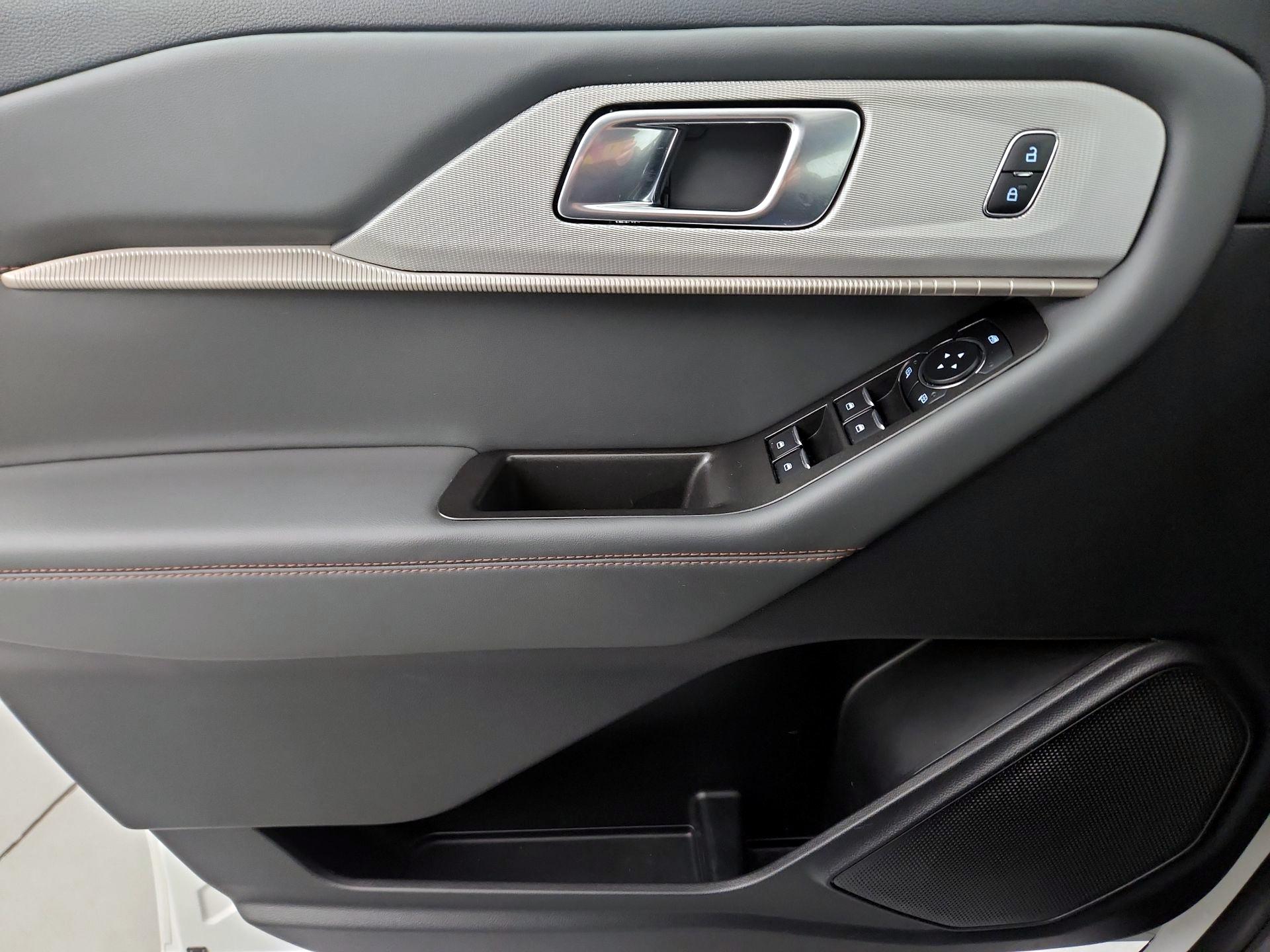 Thumbnail: 2025 Ford Explorer - 10