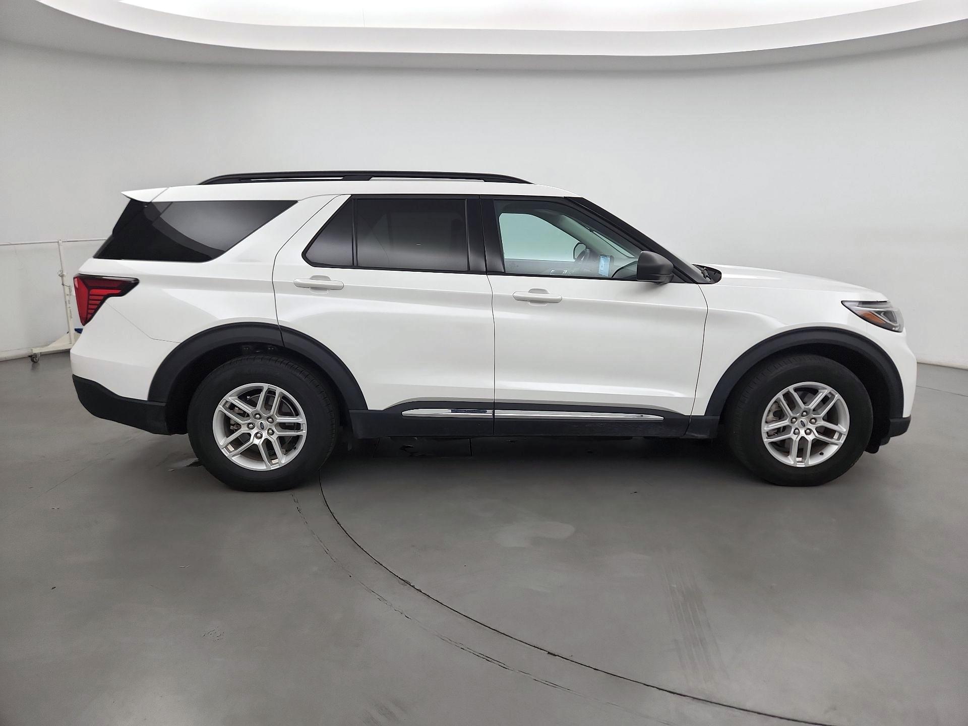 Thumbnail: 2025 Ford Explorer - 4