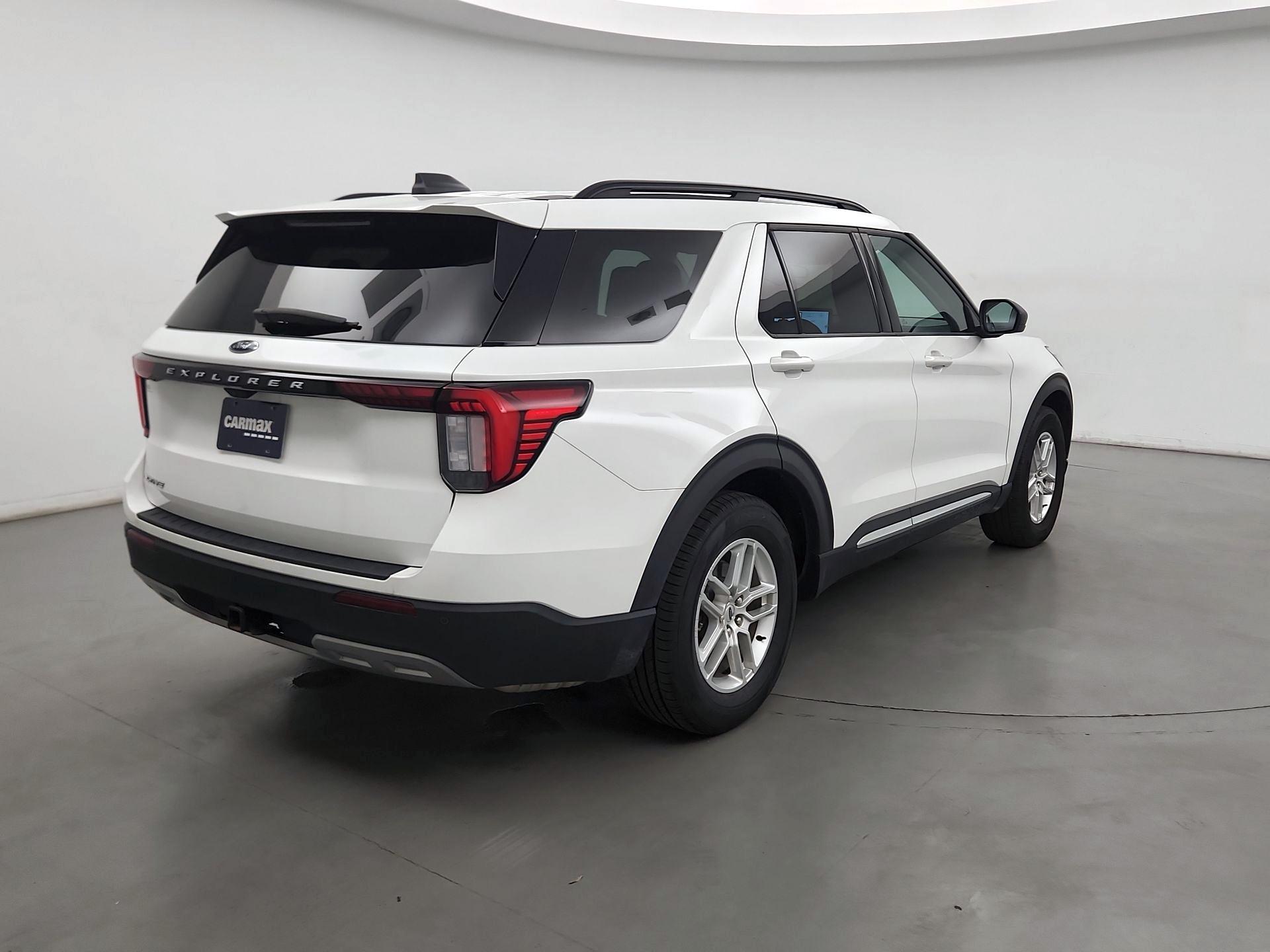 Thumbnail: 2025 Ford Explorer - 5