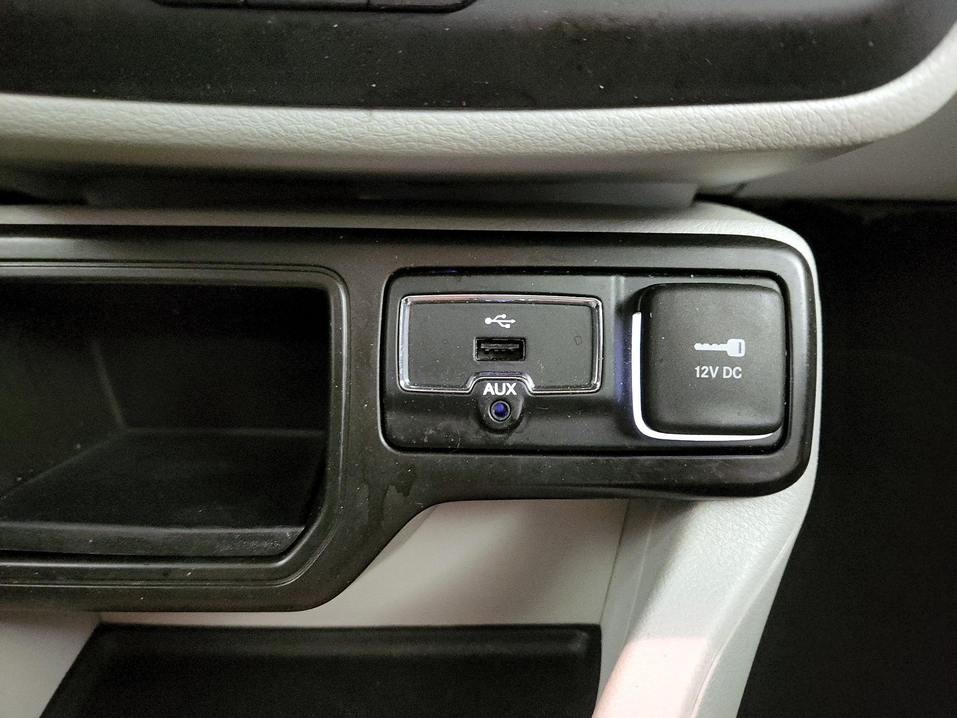 Thumbnail: 2020 Jeep Renegade - 16