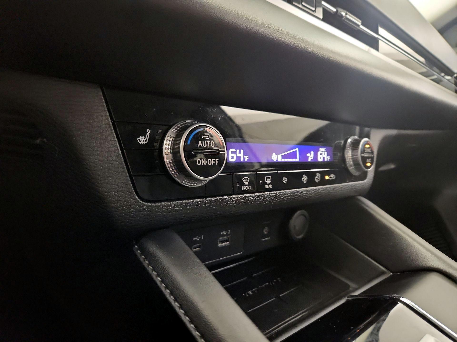 Thumbnail: 2024 Mitsubishi Outlander - 15