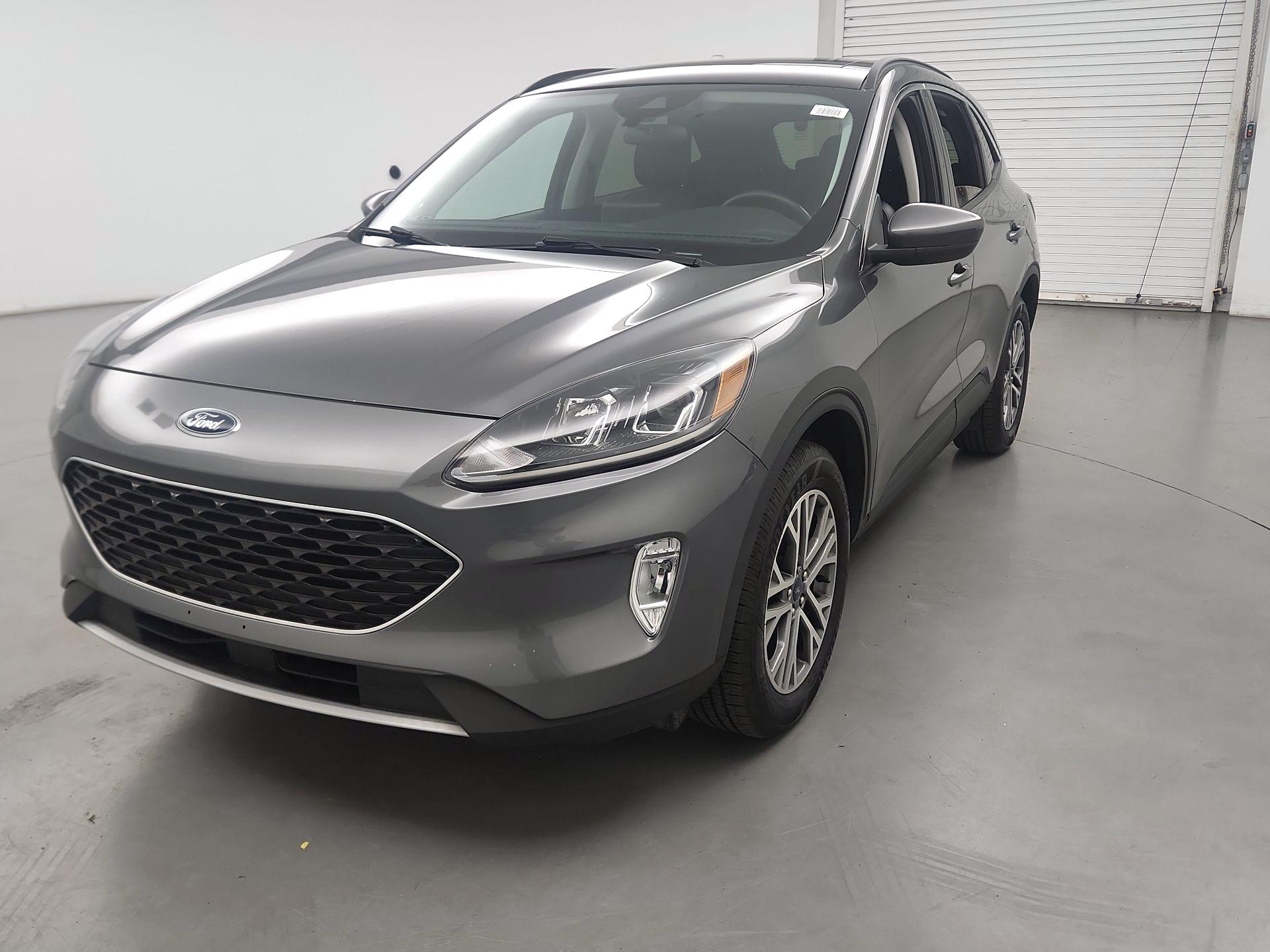 Thumbnail: 2021 Ford Escape - 3