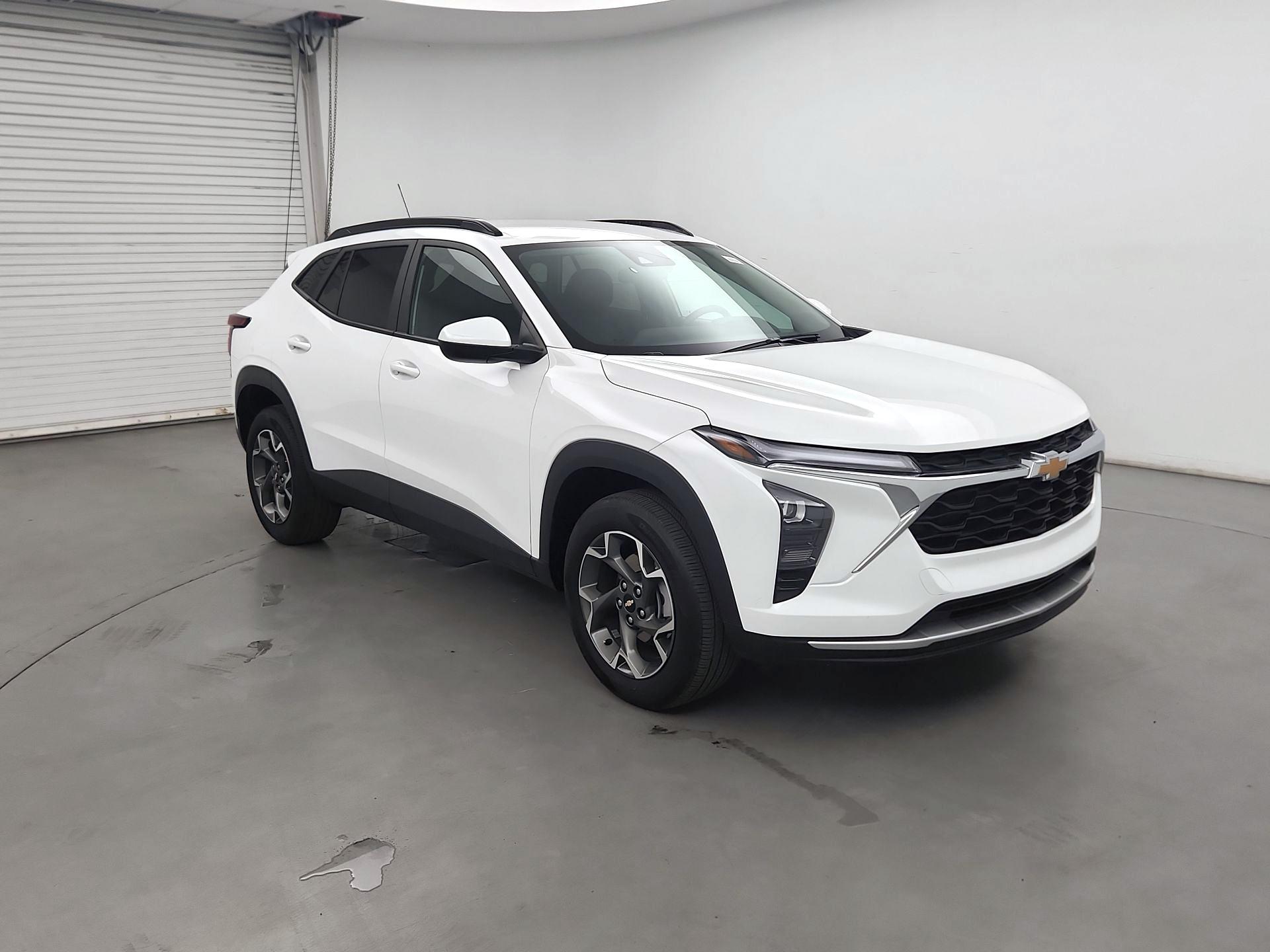Thumbnail: 2024 Chevrolet Trax - 1