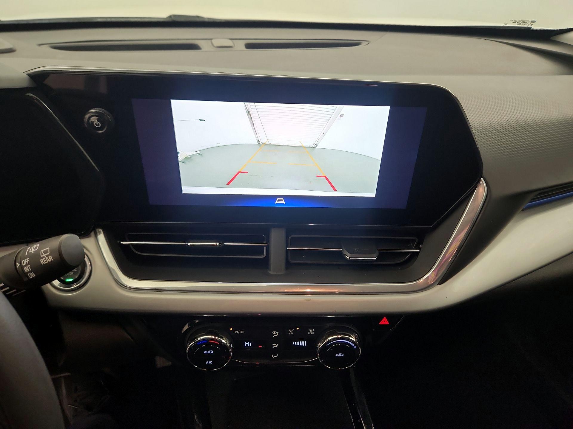 Thumbnail: 2024 Chevrolet Trax - 12