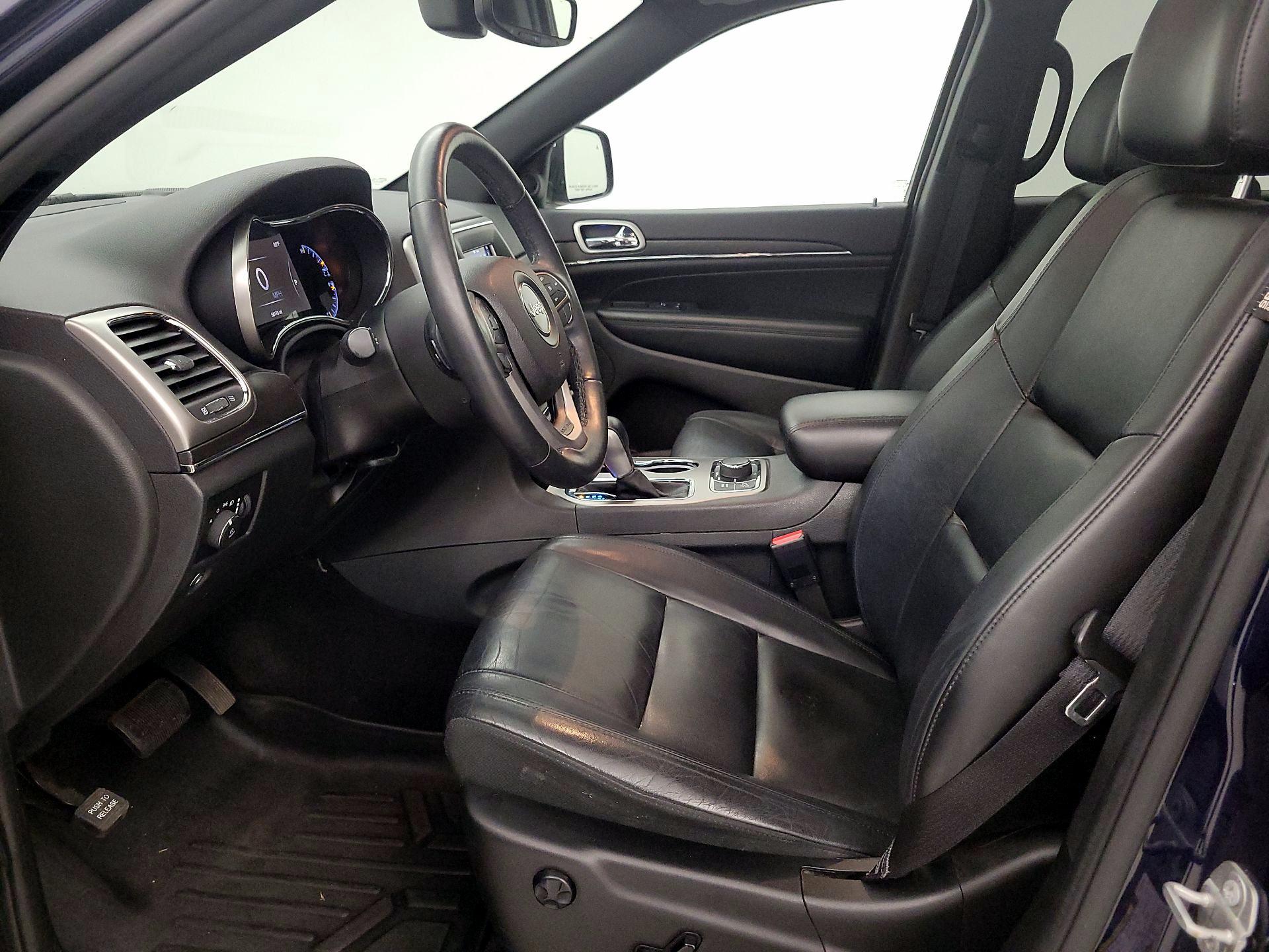 Thumbnail: 2018 Jeep Grand Cherokee - 11