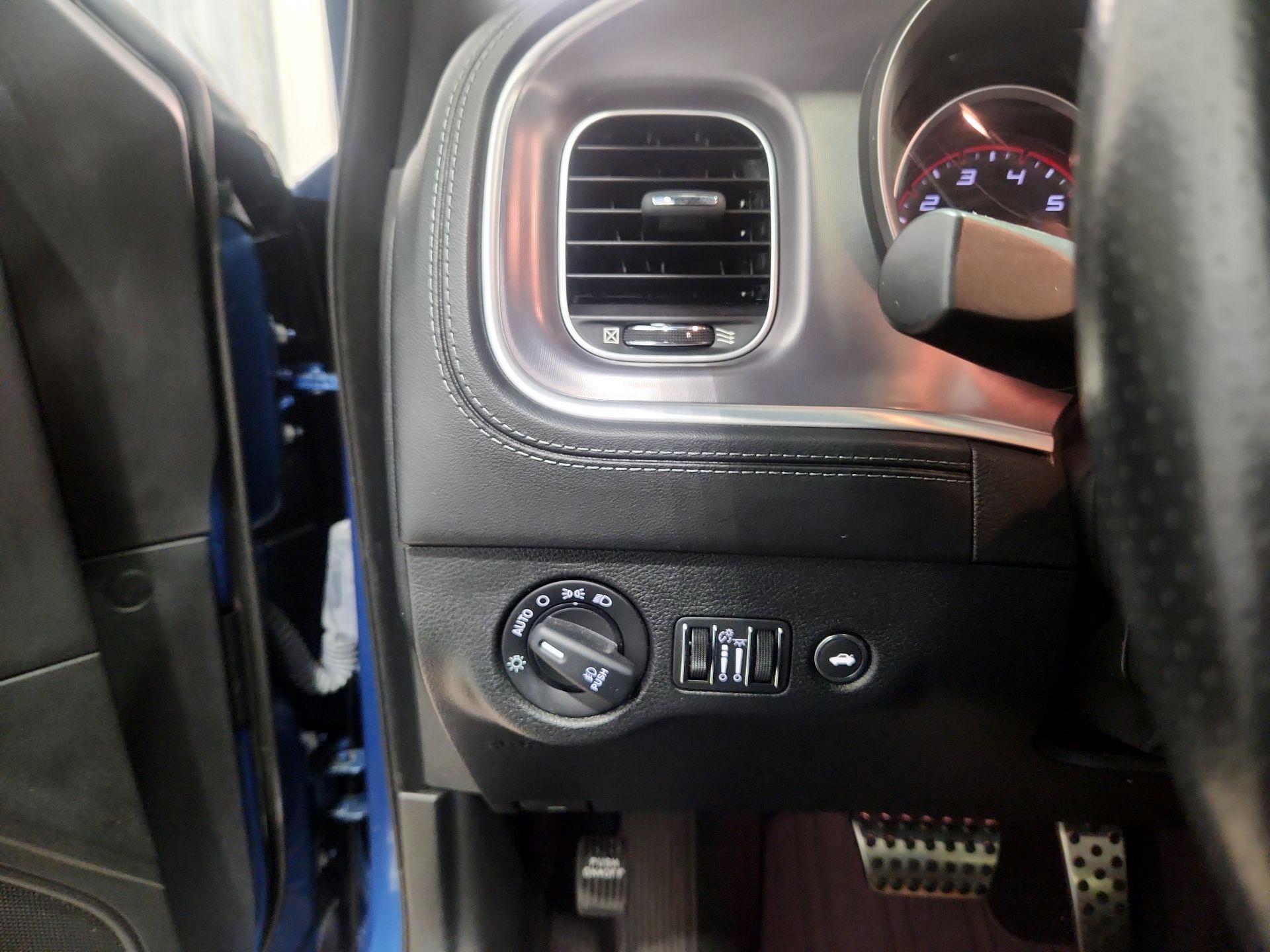 Thumbnail: 2021 Dodge Charger - 13