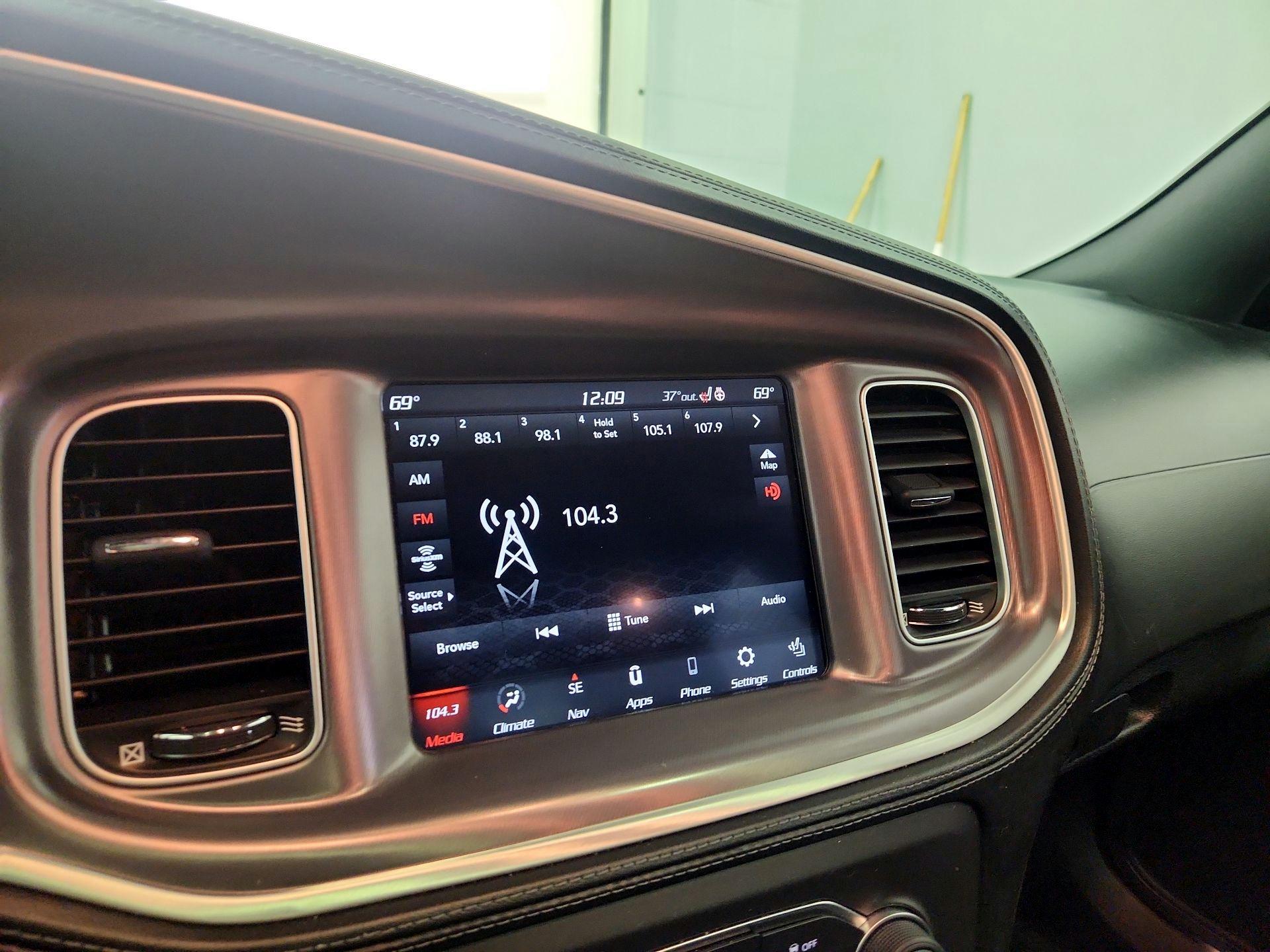 Thumbnail: 2021 Dodge Charger - 16