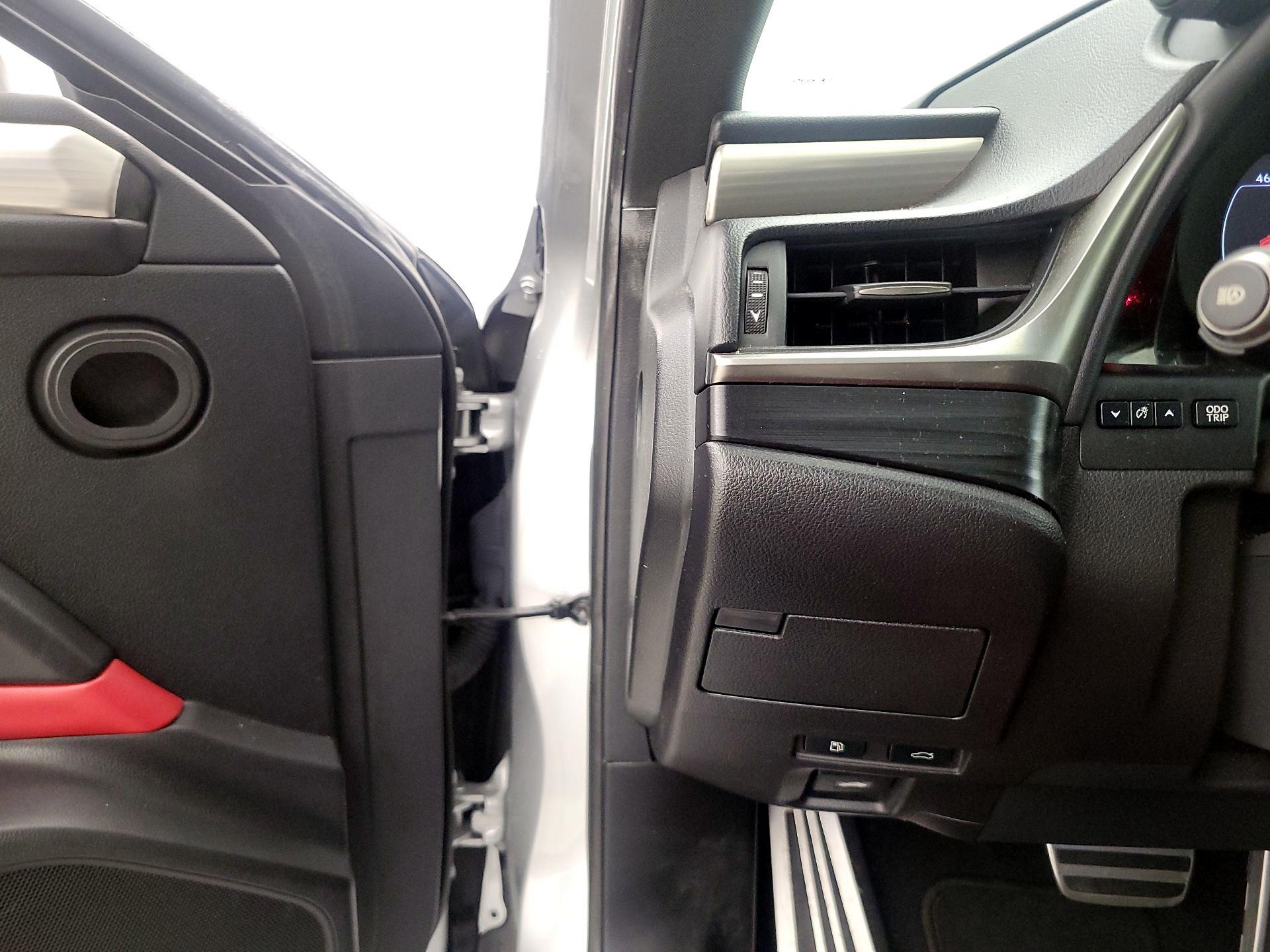 Thumbnail: 2021 Lexus ES - 13