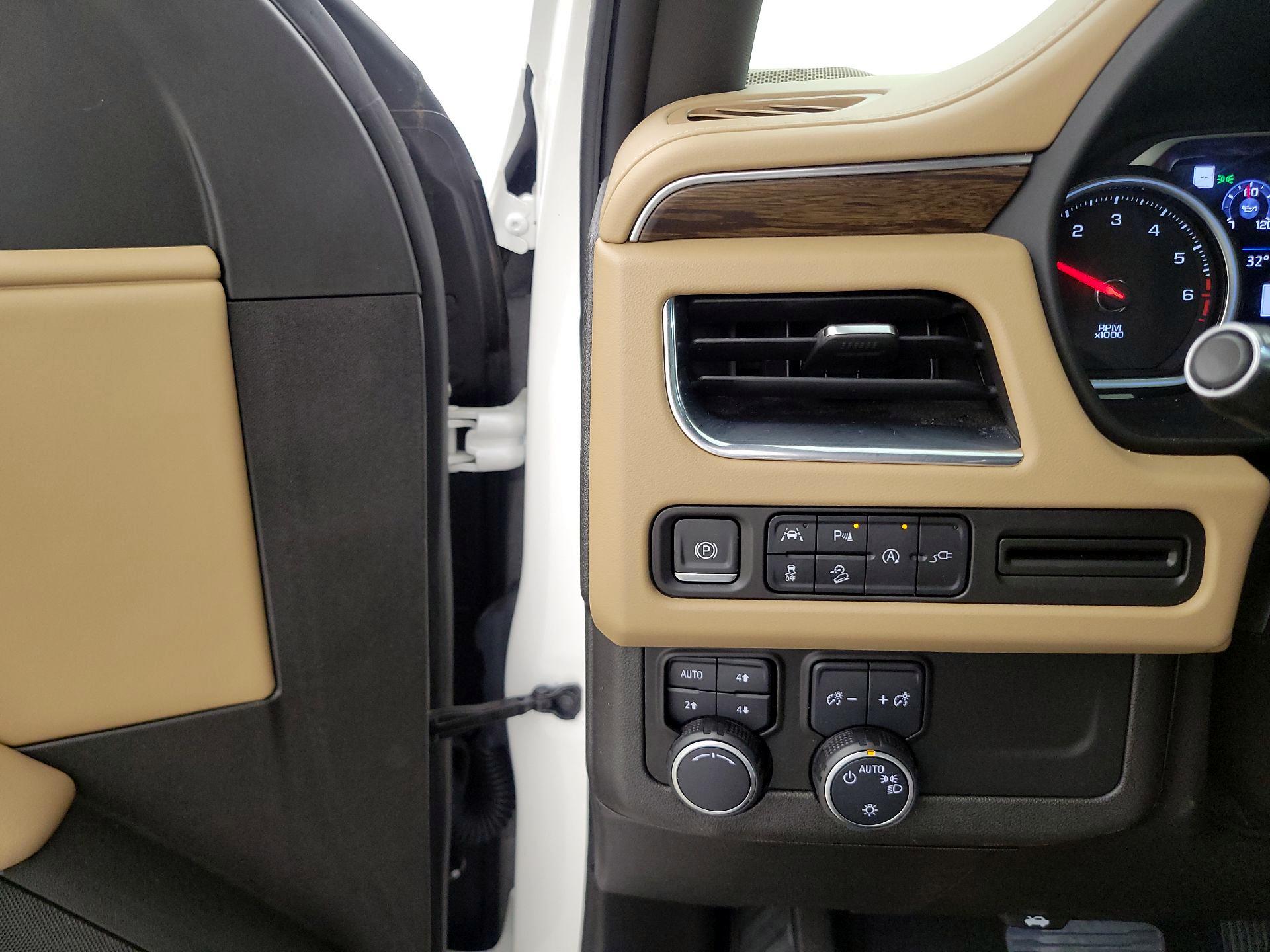 Thumbnail: 2021 Chevrolet Tahoe - 13