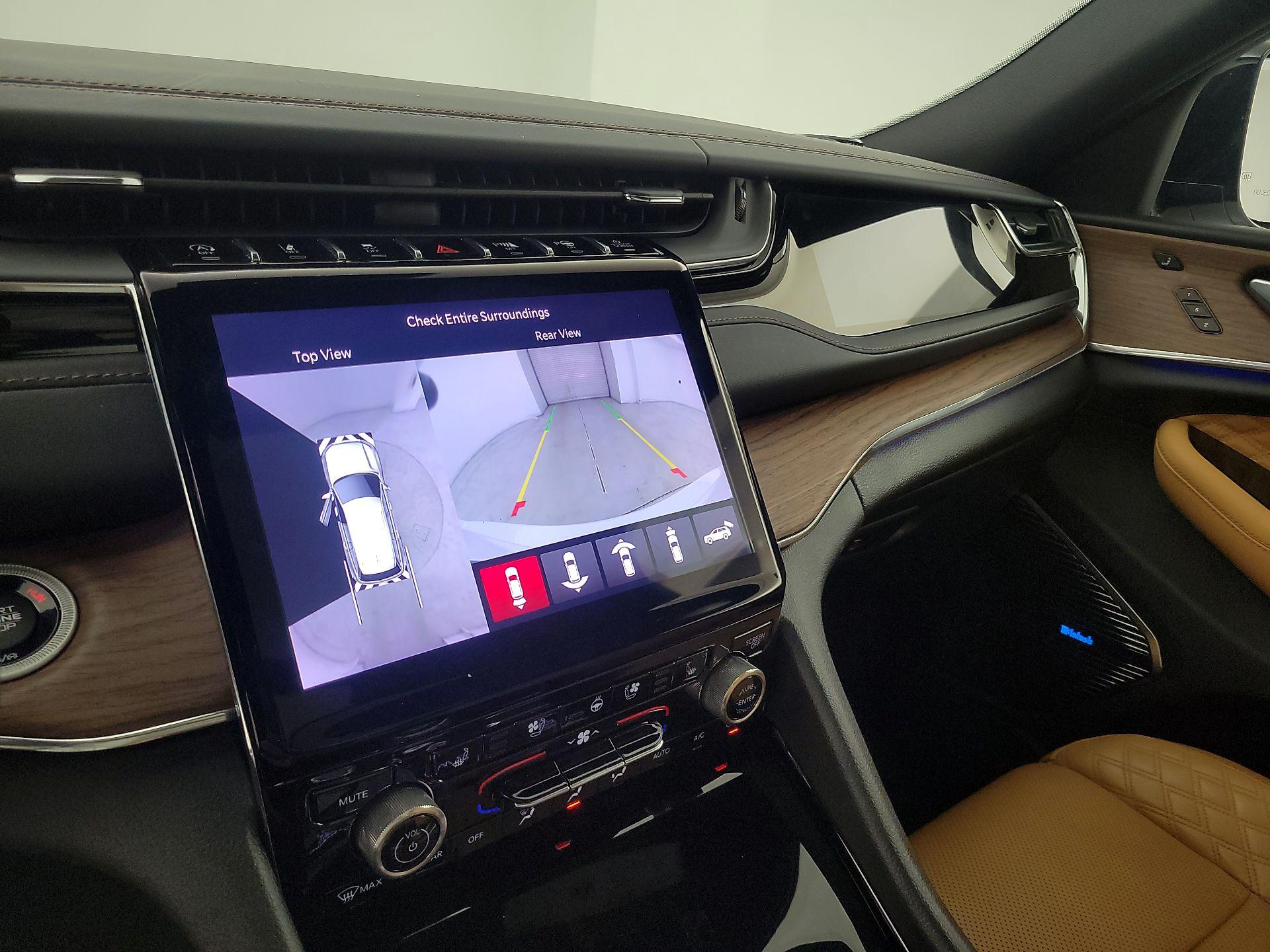 Thumbnail: 2024 Jeep Grand Cherokee L - 15