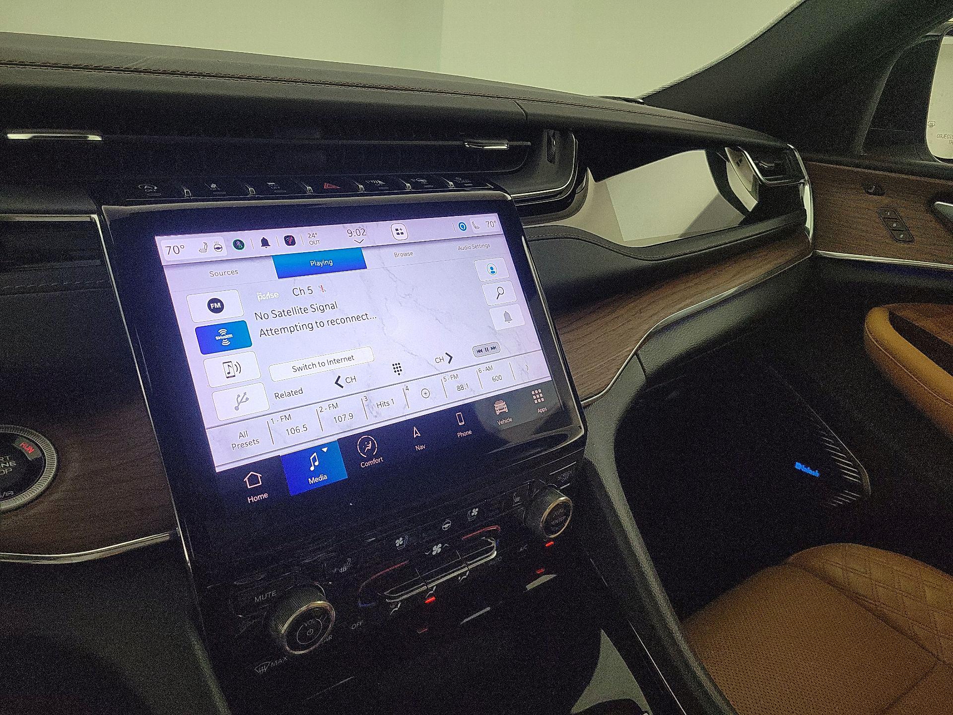 Thumbnail: 2024 Jeep Grand Cherokee L - 16