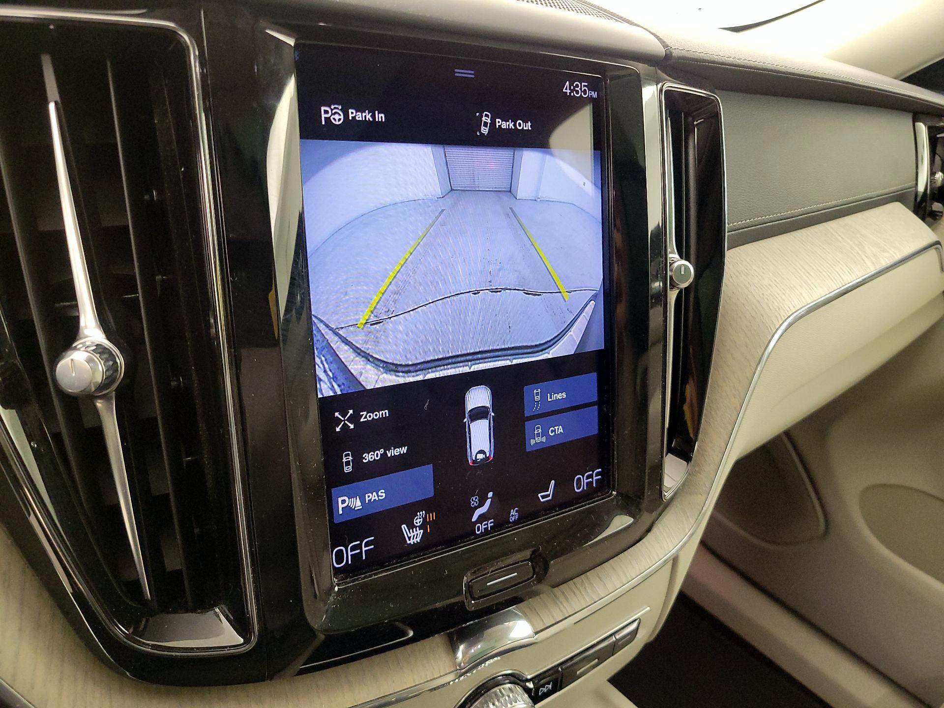 Thumbnail: 2021 Volvo XC60 - 15