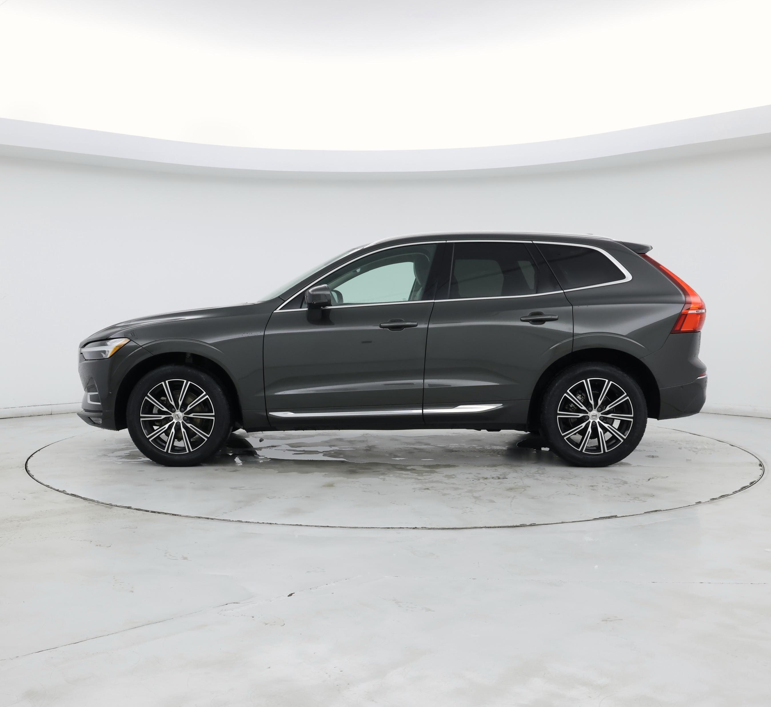Thumbnail: 2021 Volvo XC60 - 3