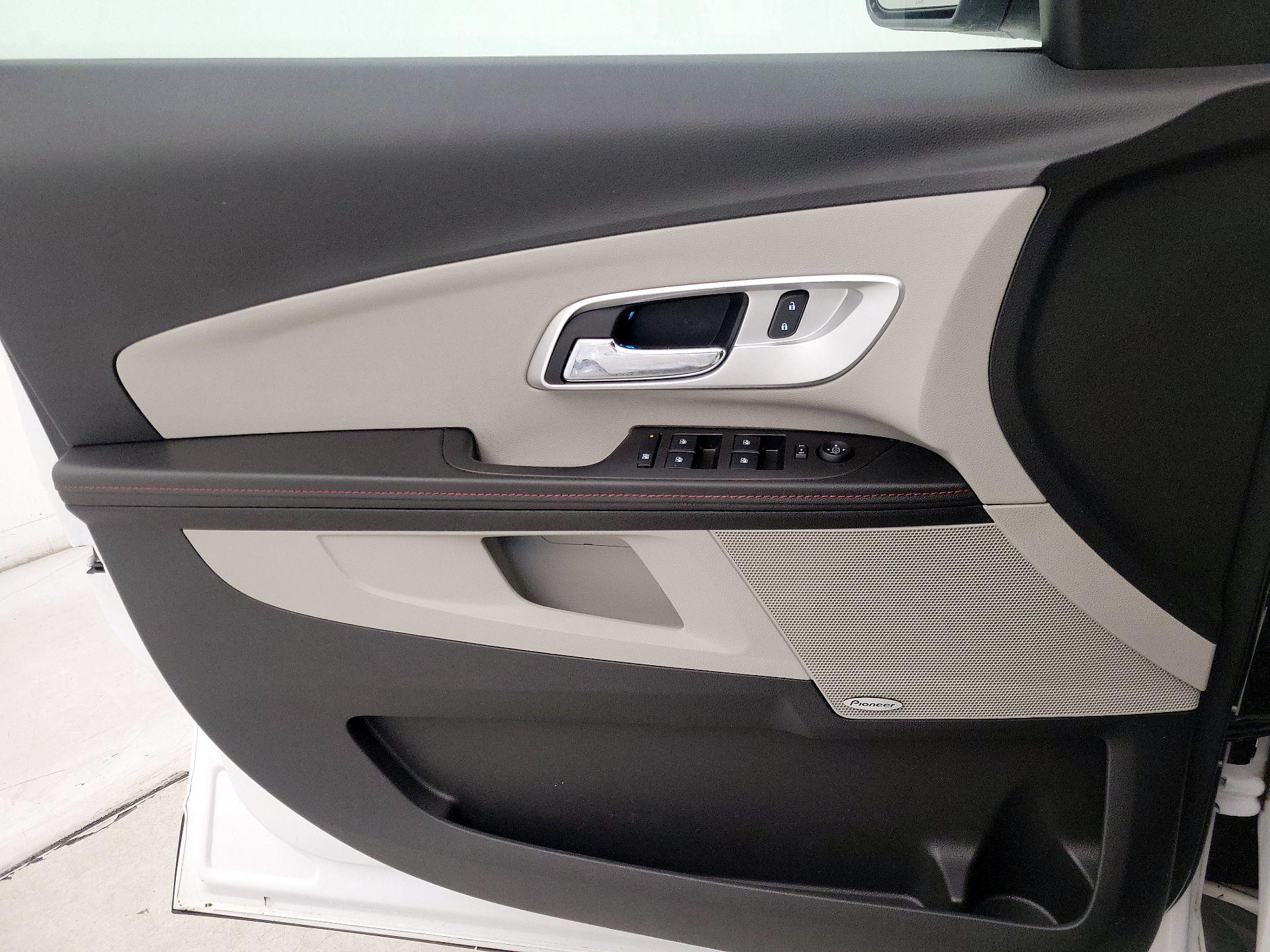 Thumbnail: 2015 Chevrolet Equinox - 12