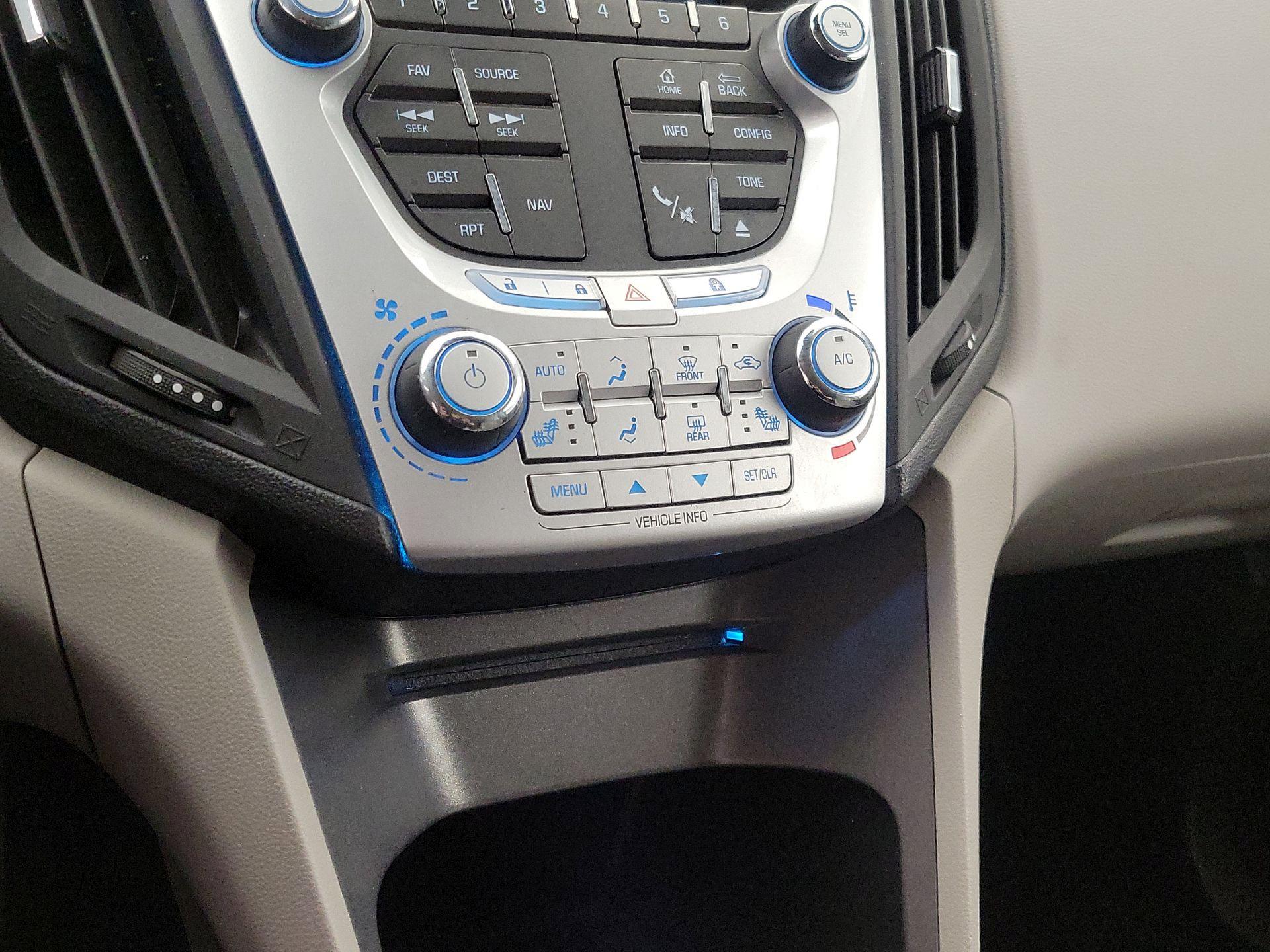 Thumbnail: 2015 Chevrolet Equinox - 15