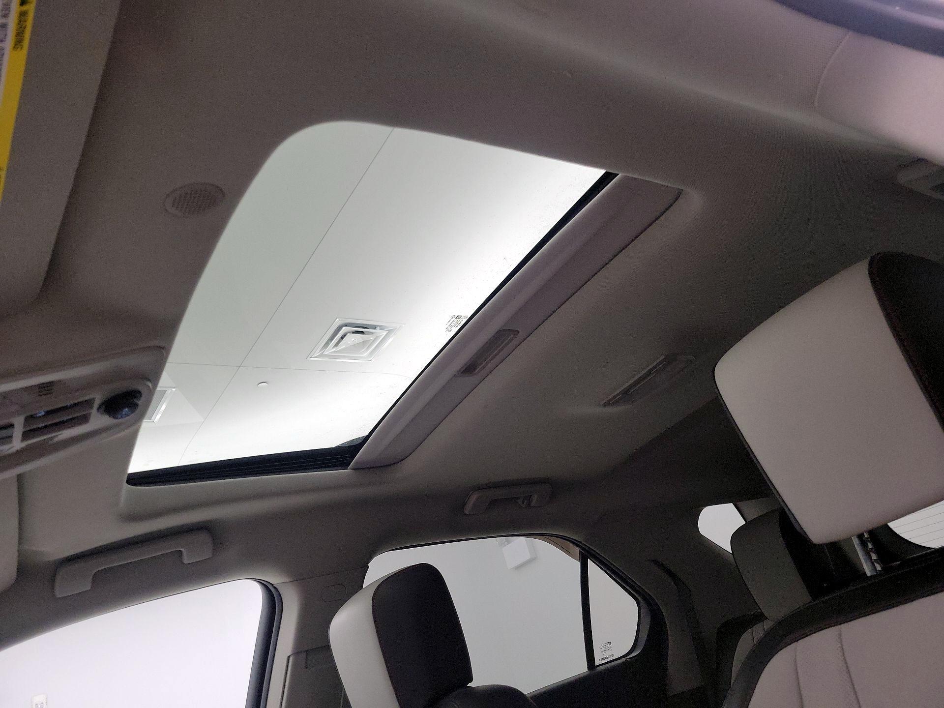 Thumbnail: 2015 Chevrolet Equinox - 18