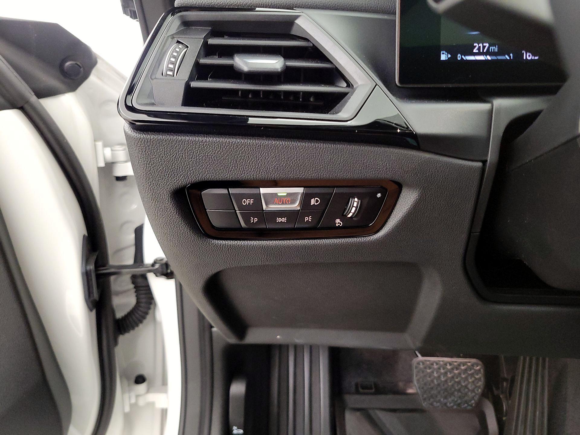 Thumbnail: 2024 BMW 2 Series - 13