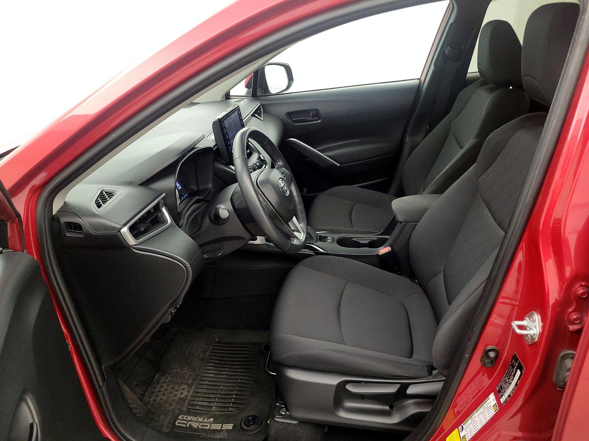Thumbnail: 2022 Toyota Corolla Cross - 11