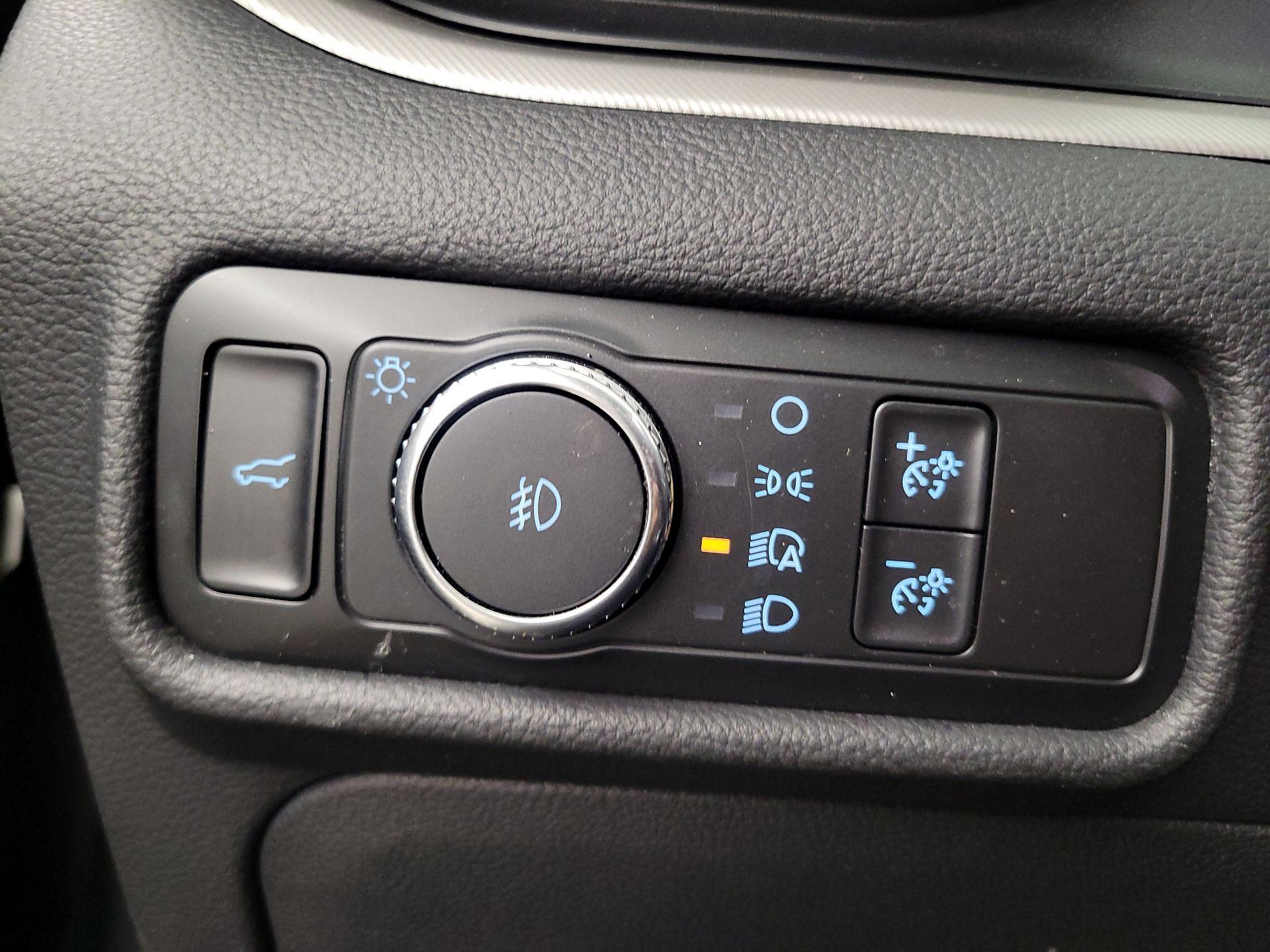 Thumbnail: 2020 Ford Explorer - 13