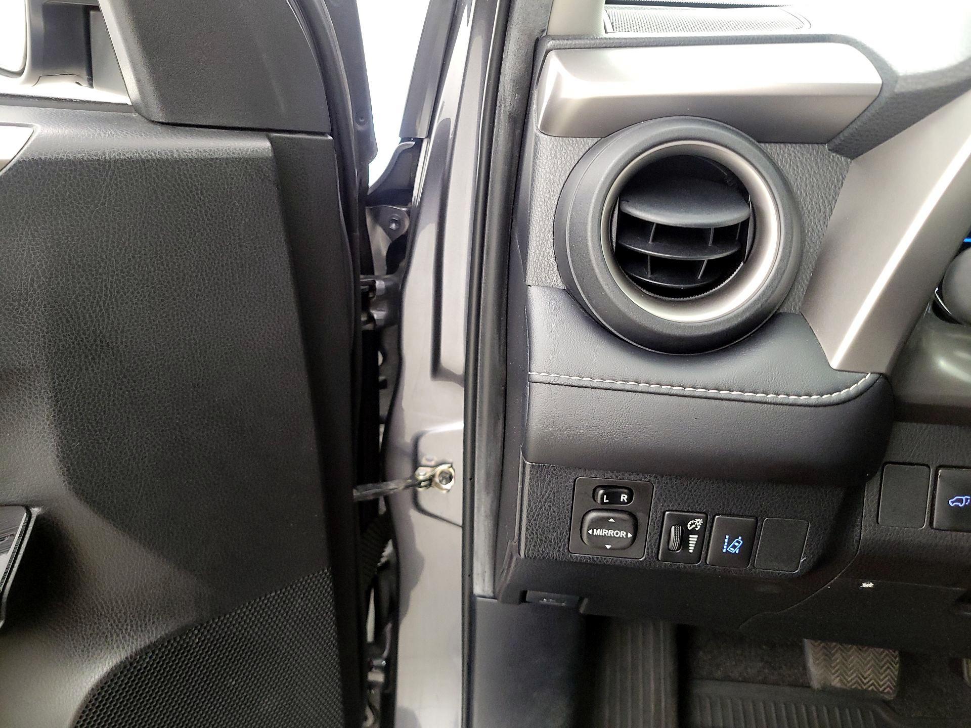 Thumbnail: 2017 Toyota RAV4 - 13