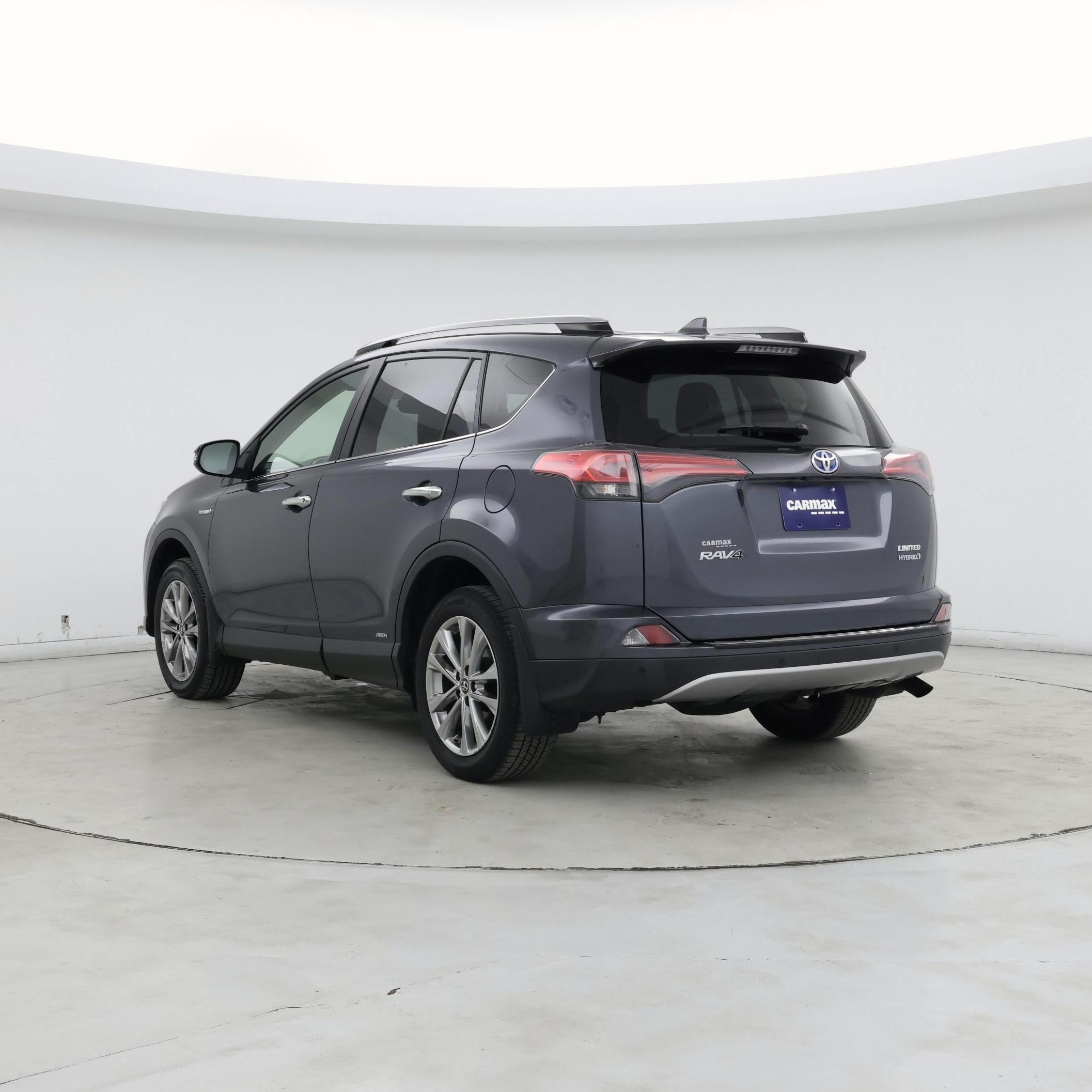 Thumbnail: 2017 Toyota RAV4 - 2