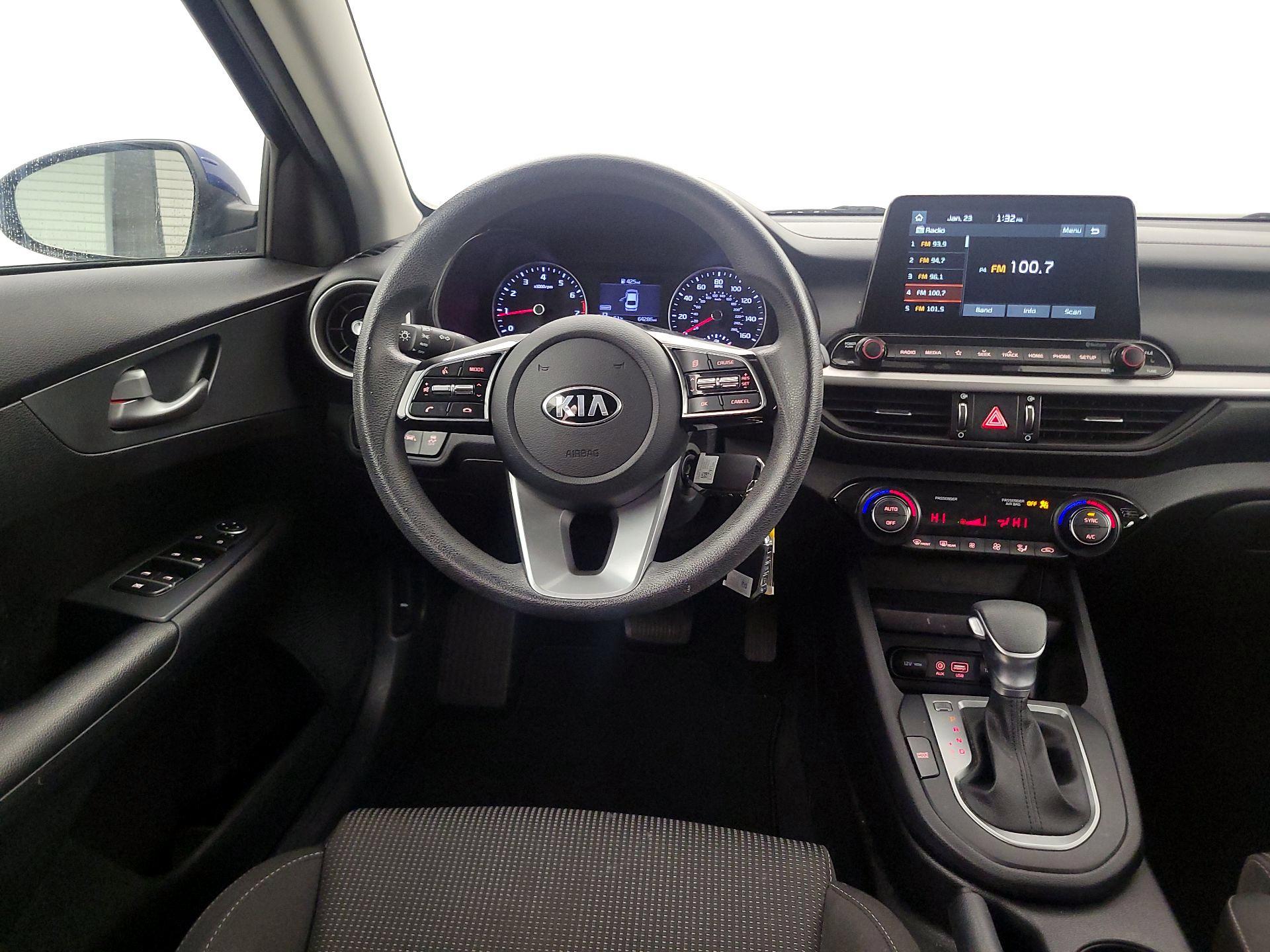 Thumbnail: 2019 Kia Forte - 10