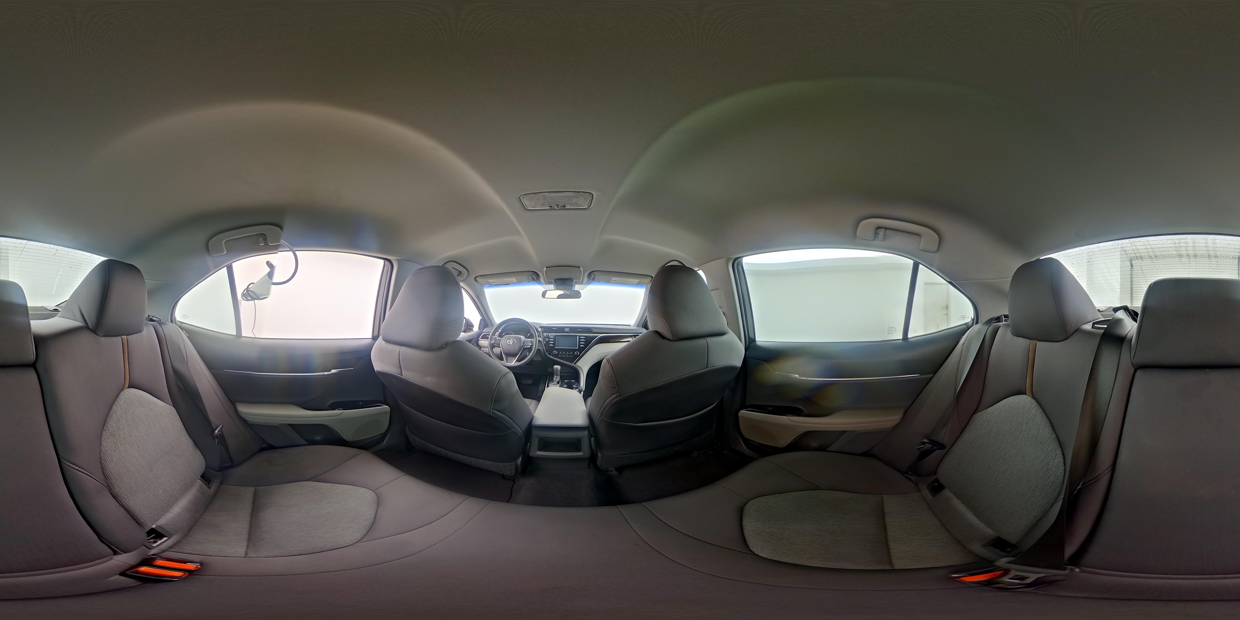 2018 Toyota Camry LE - Photo 25