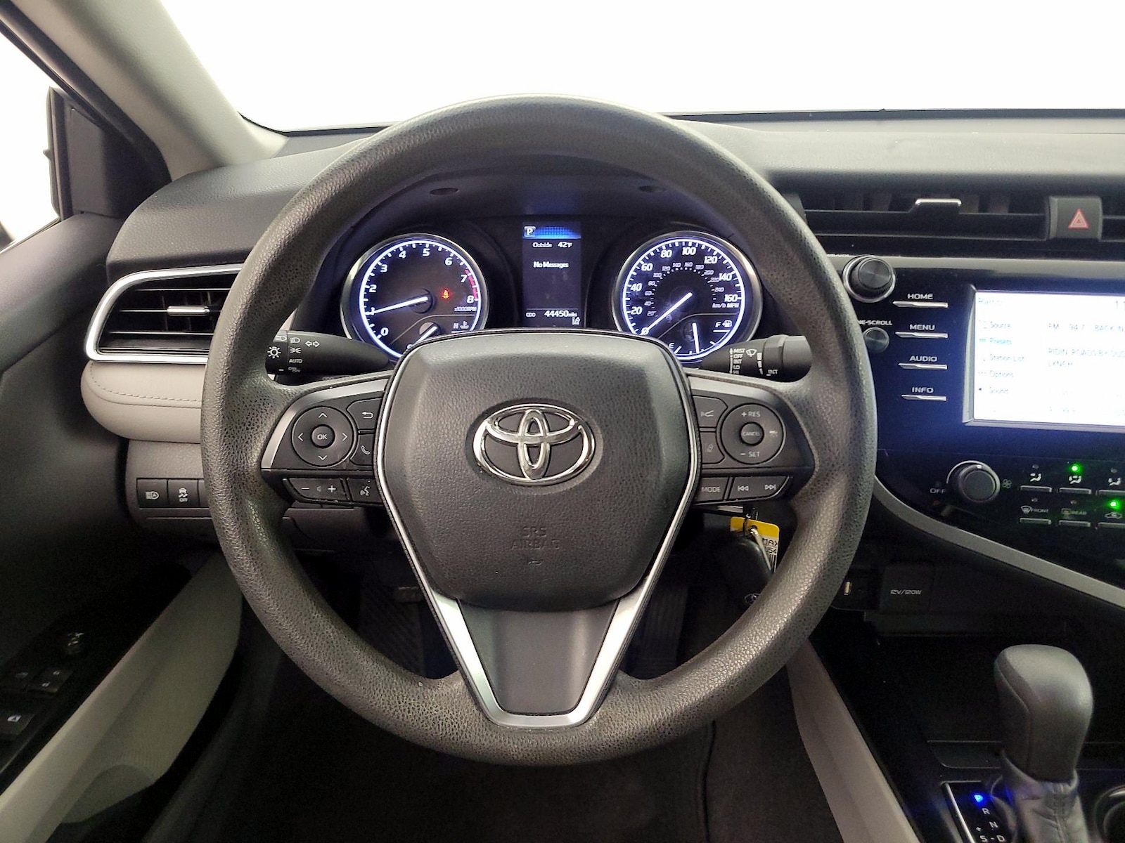 2018 Toyota Camry LE - Photo 11