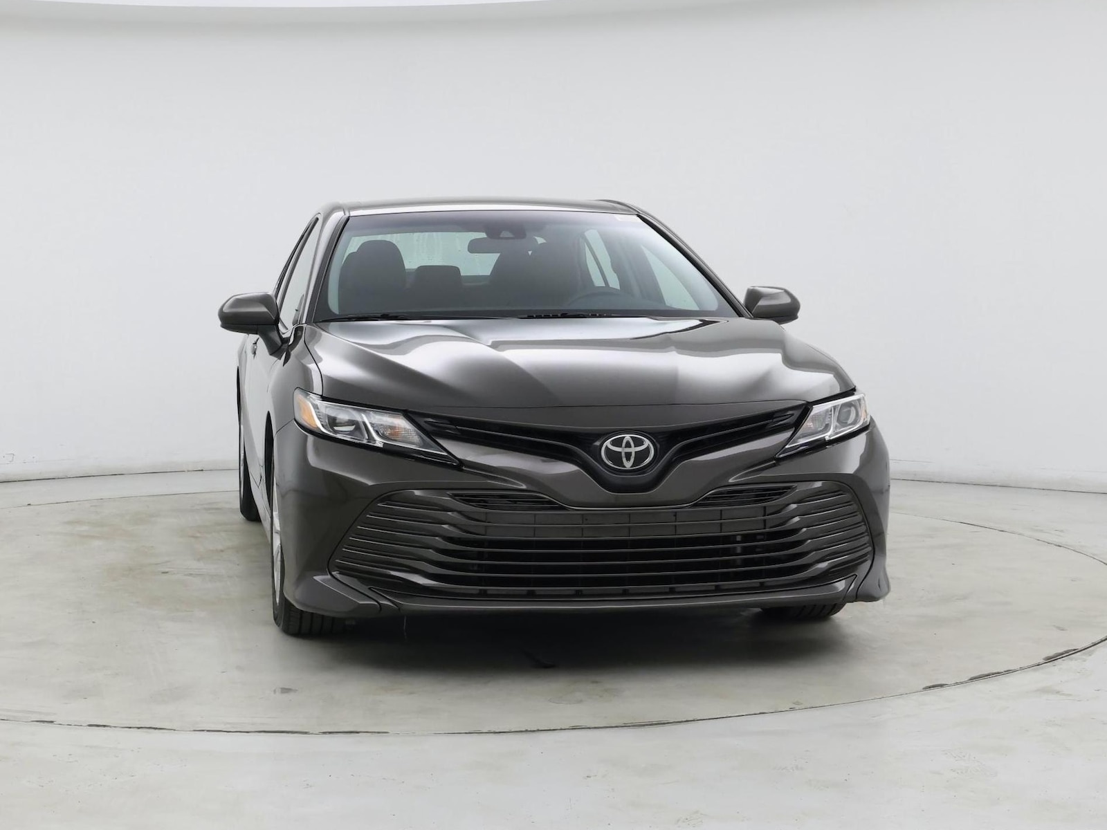 2018 Toyota Camry LE - Photo 6
