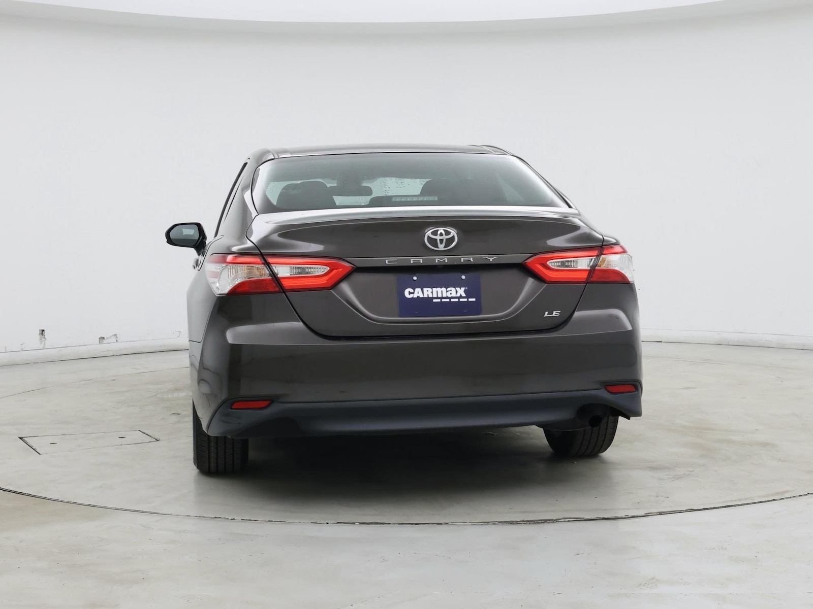 2018 Toyota Camry LE - Photo 7