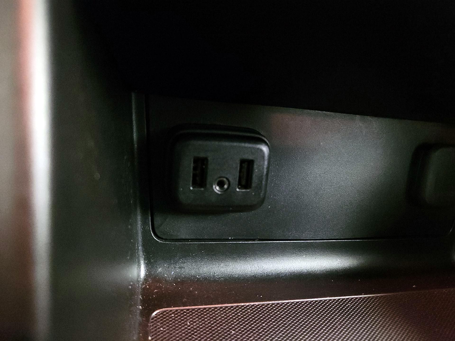 Thumbnail: 2022 Chevrolet Colorado - 18