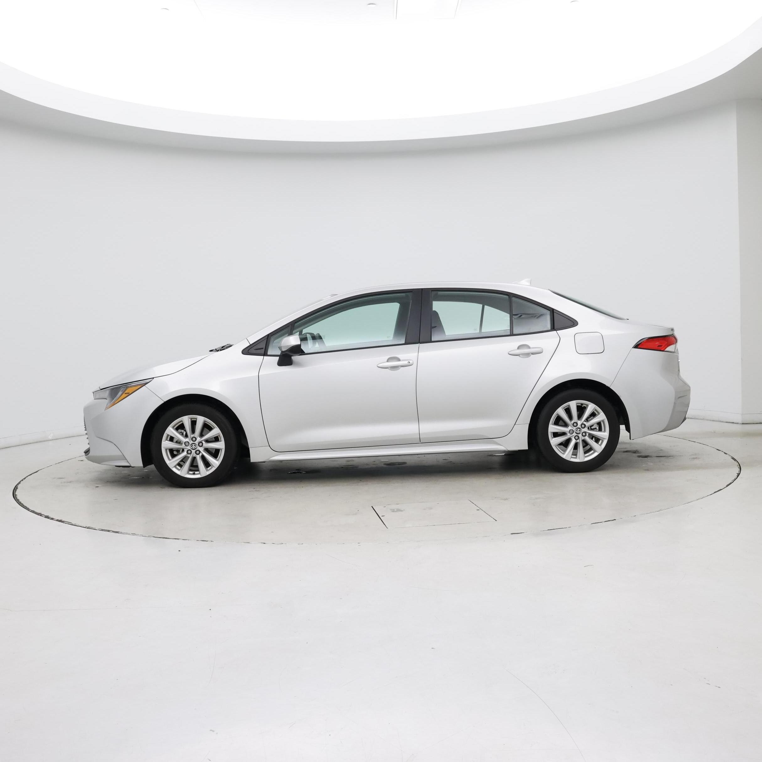 Thumbnail: 2024 Toyota Corolla - 3