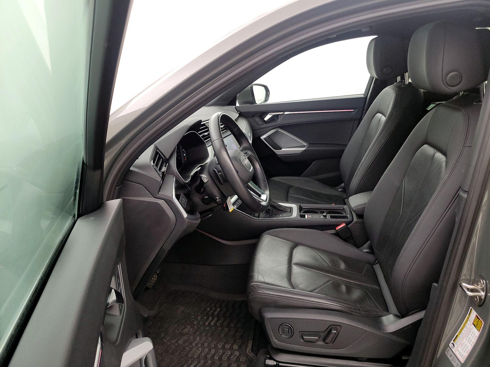 Thumbnail: 2022 Audi Q3 - 11