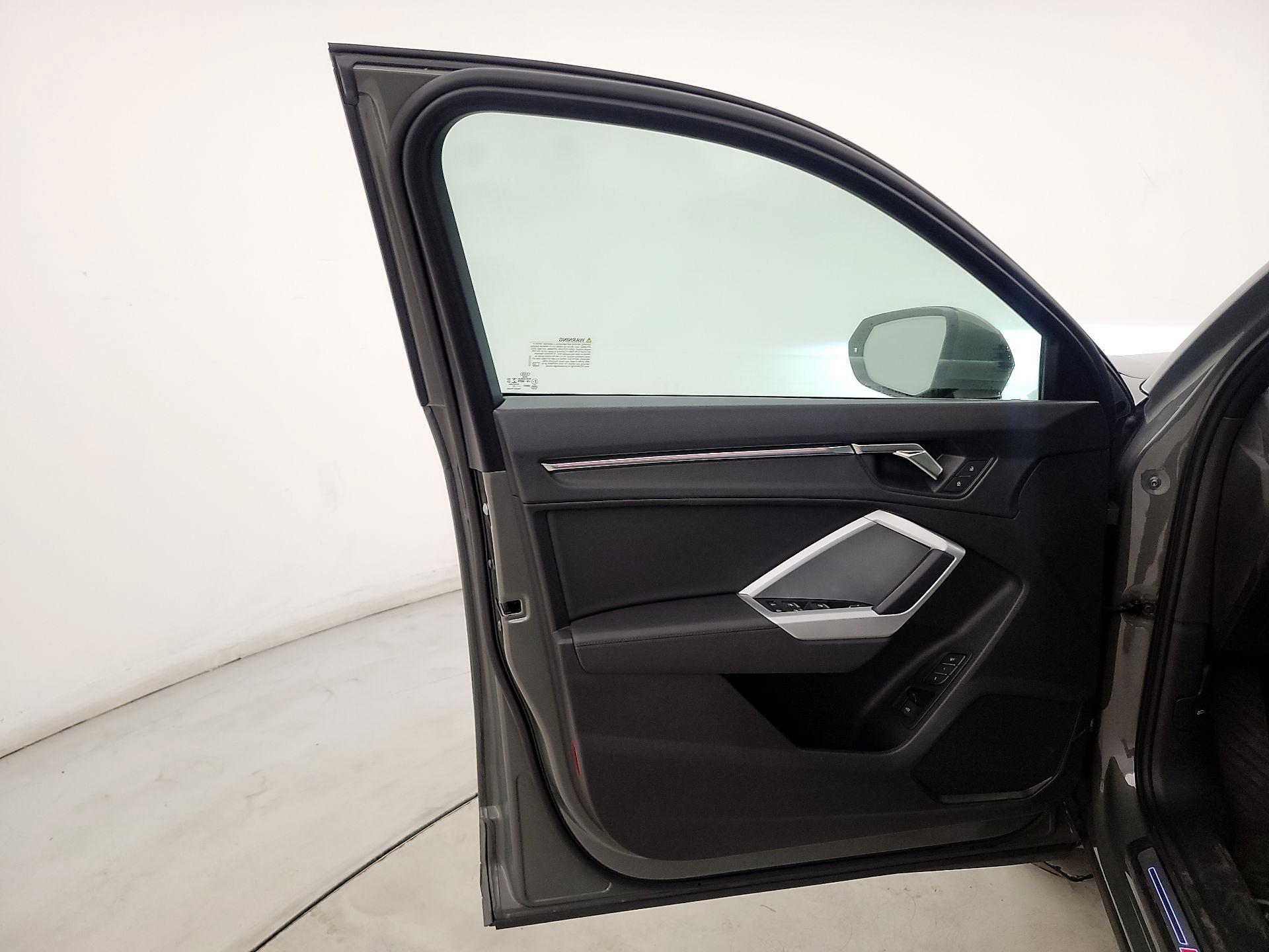 Thumbnail: 2022 Audi Q3 - 12