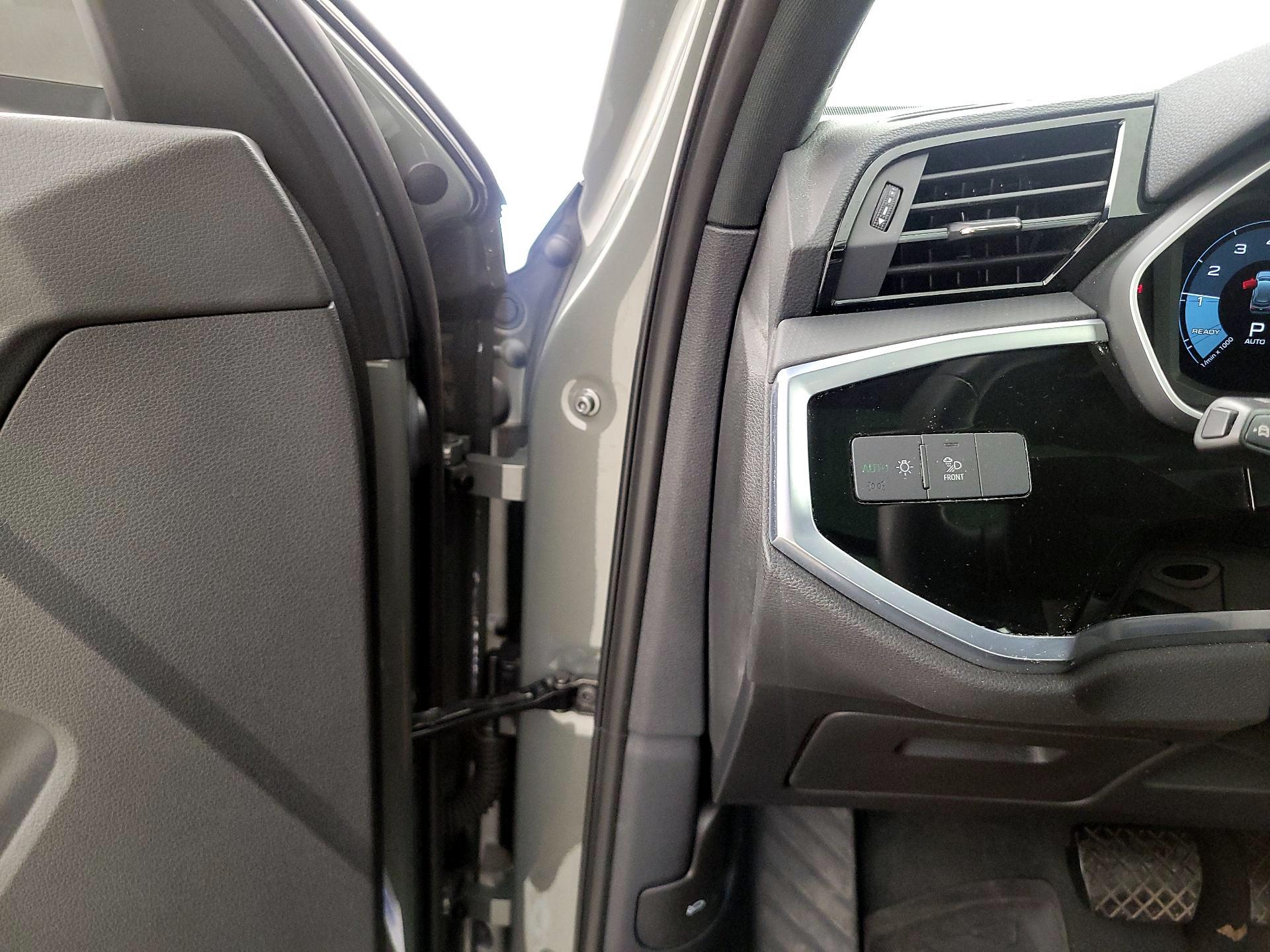 Thumbnail: 2022 Audi Q3 - 13