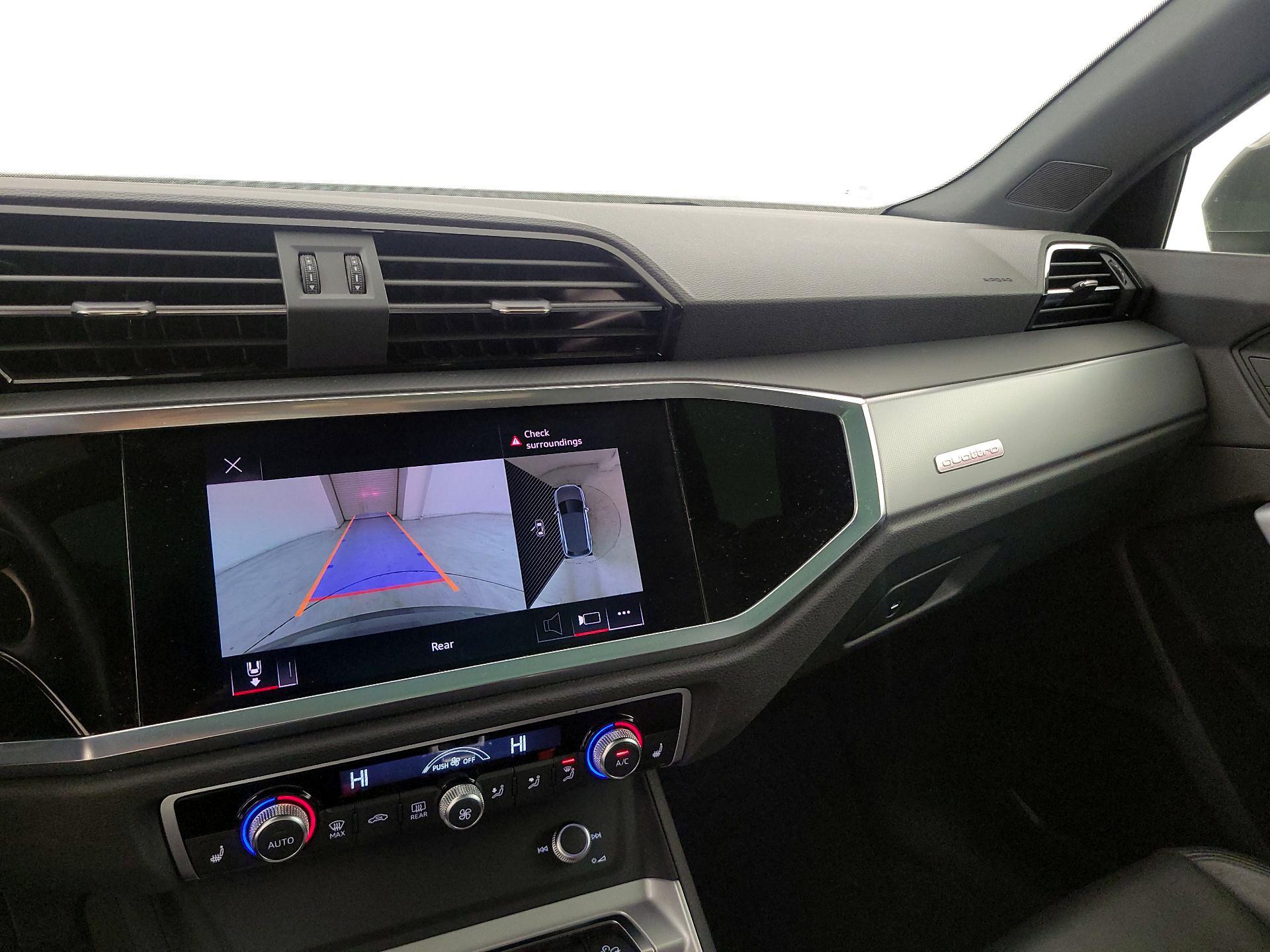 Thumbnail: 2022 Audi Q3 - 14