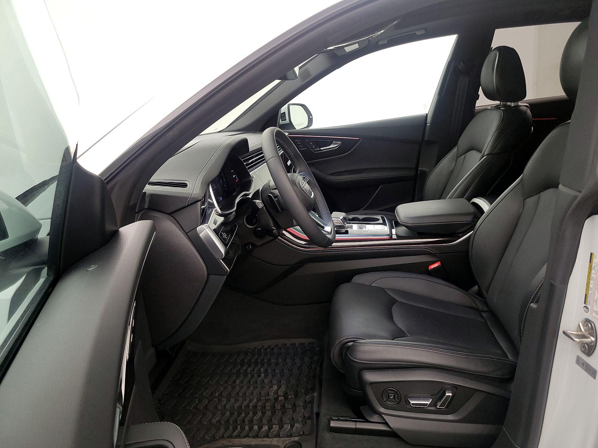 Thumbnail: 2025 Audi Q8 - 11