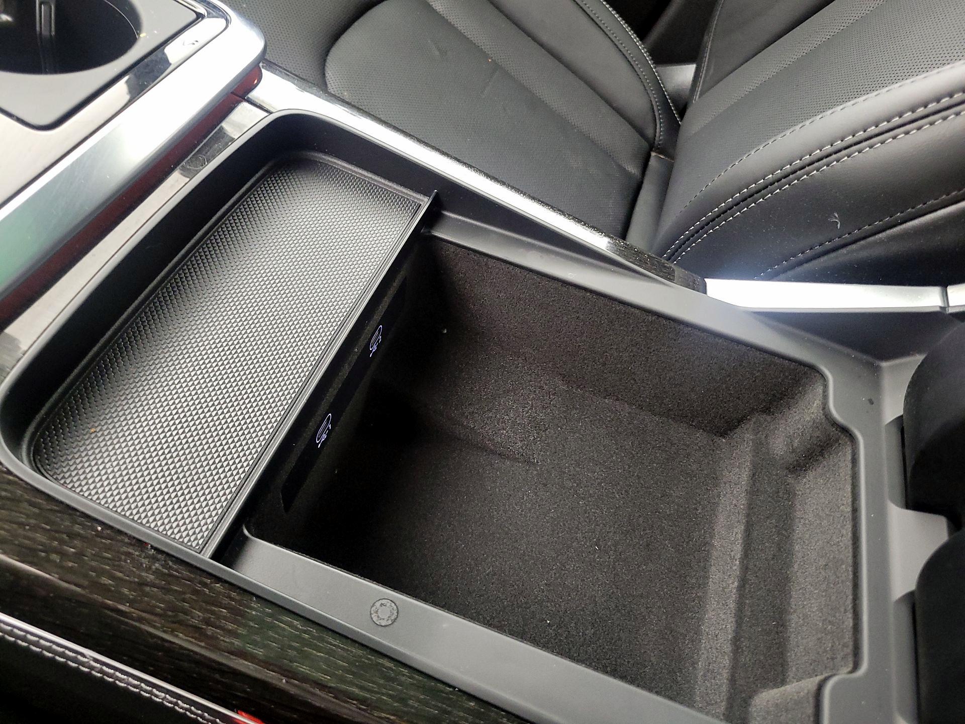 Thumbnail: 2025 Audi Q8 - 19