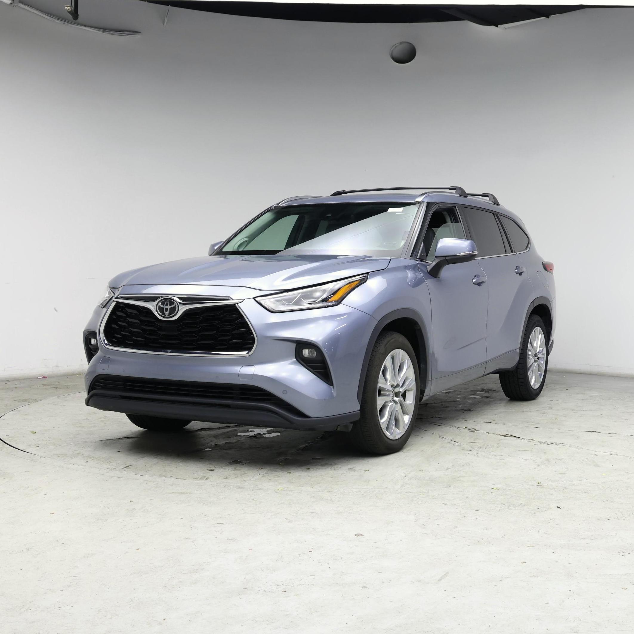 Thumbnail: 2020 Toyota Highlander - 4