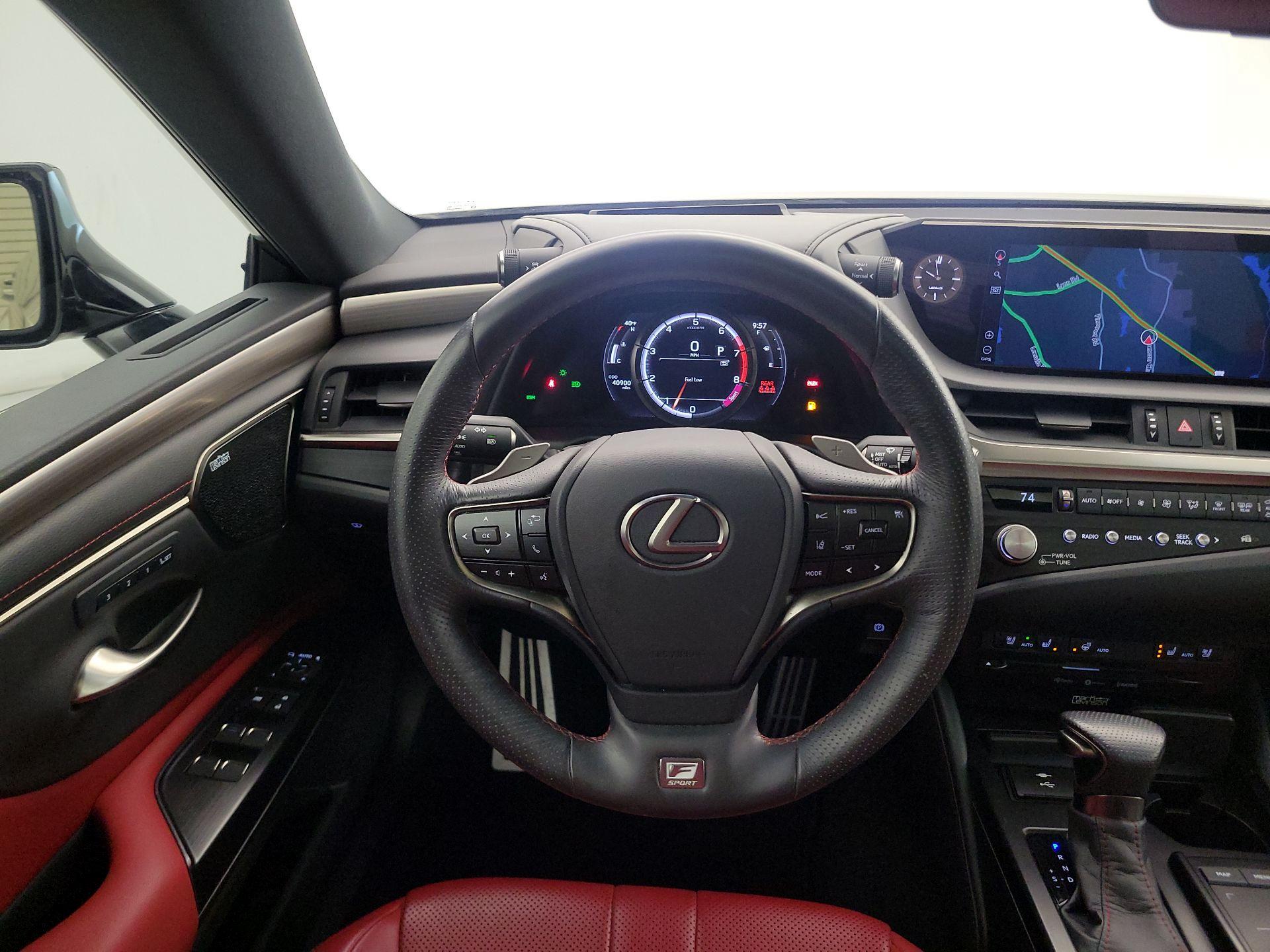 Thumbnail: 2021 Lexus ES - 10