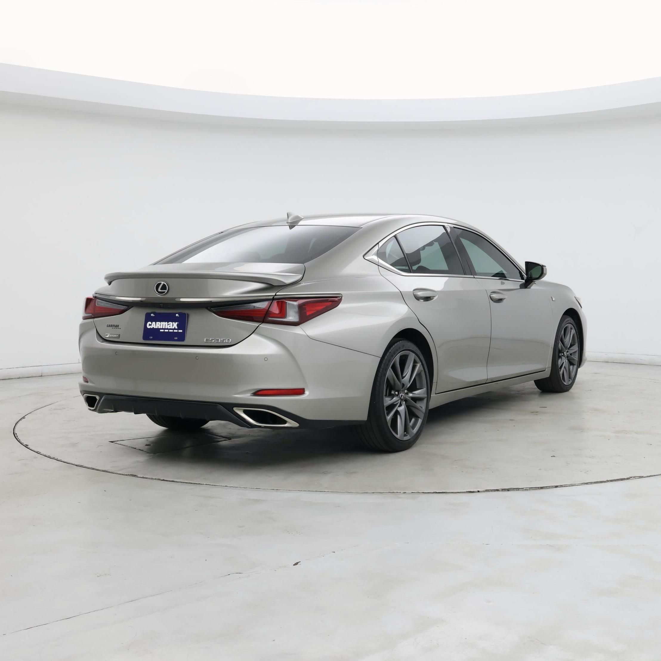 Thumbnail: 2021 Lexus ES - 8