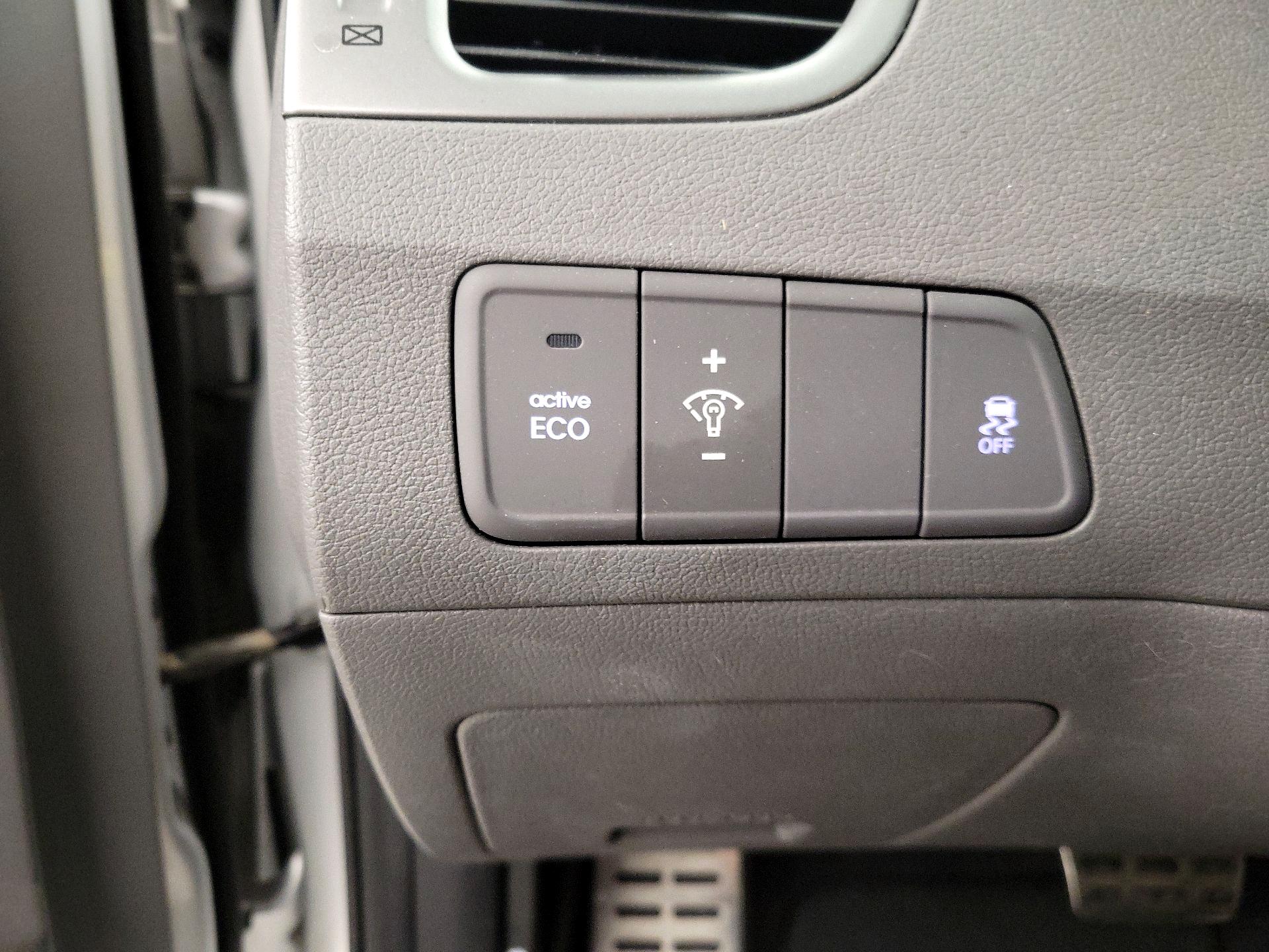 Thumbnail: 2014 Hyundai Elantra - 13