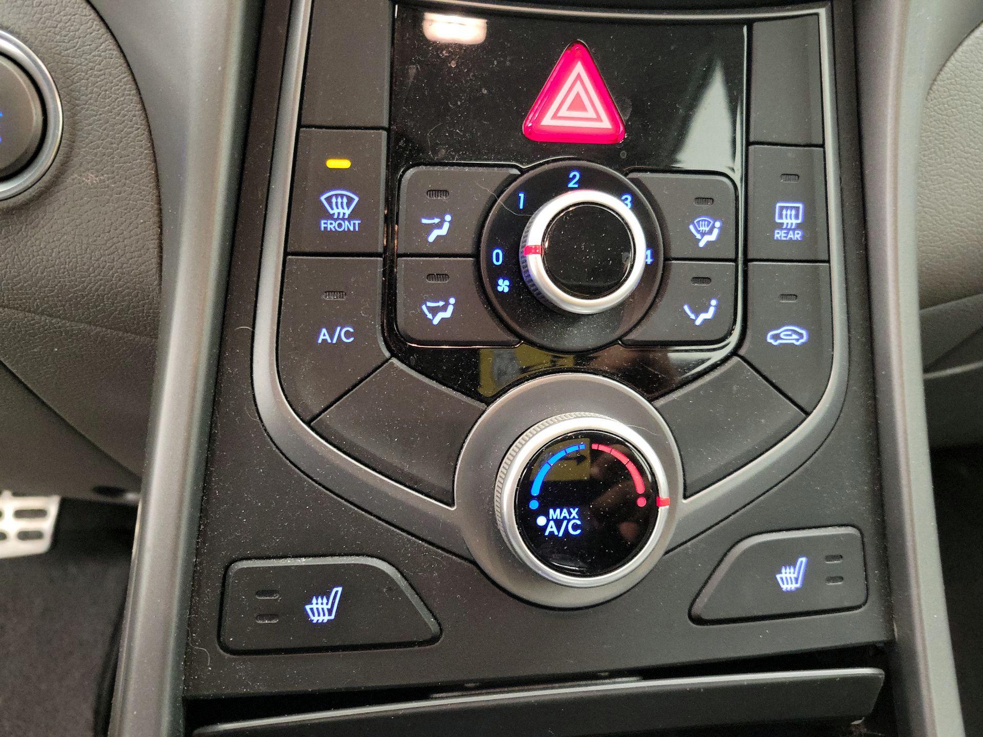 Thumbnail: 2014 Hyundai Elantra - 16