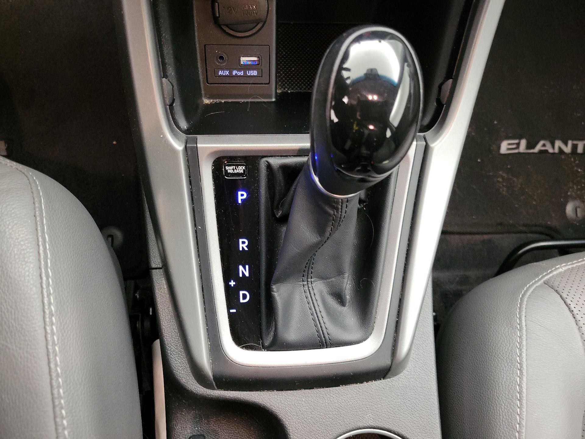 Thumbnail: 2014 Hyundai Elantra - 17