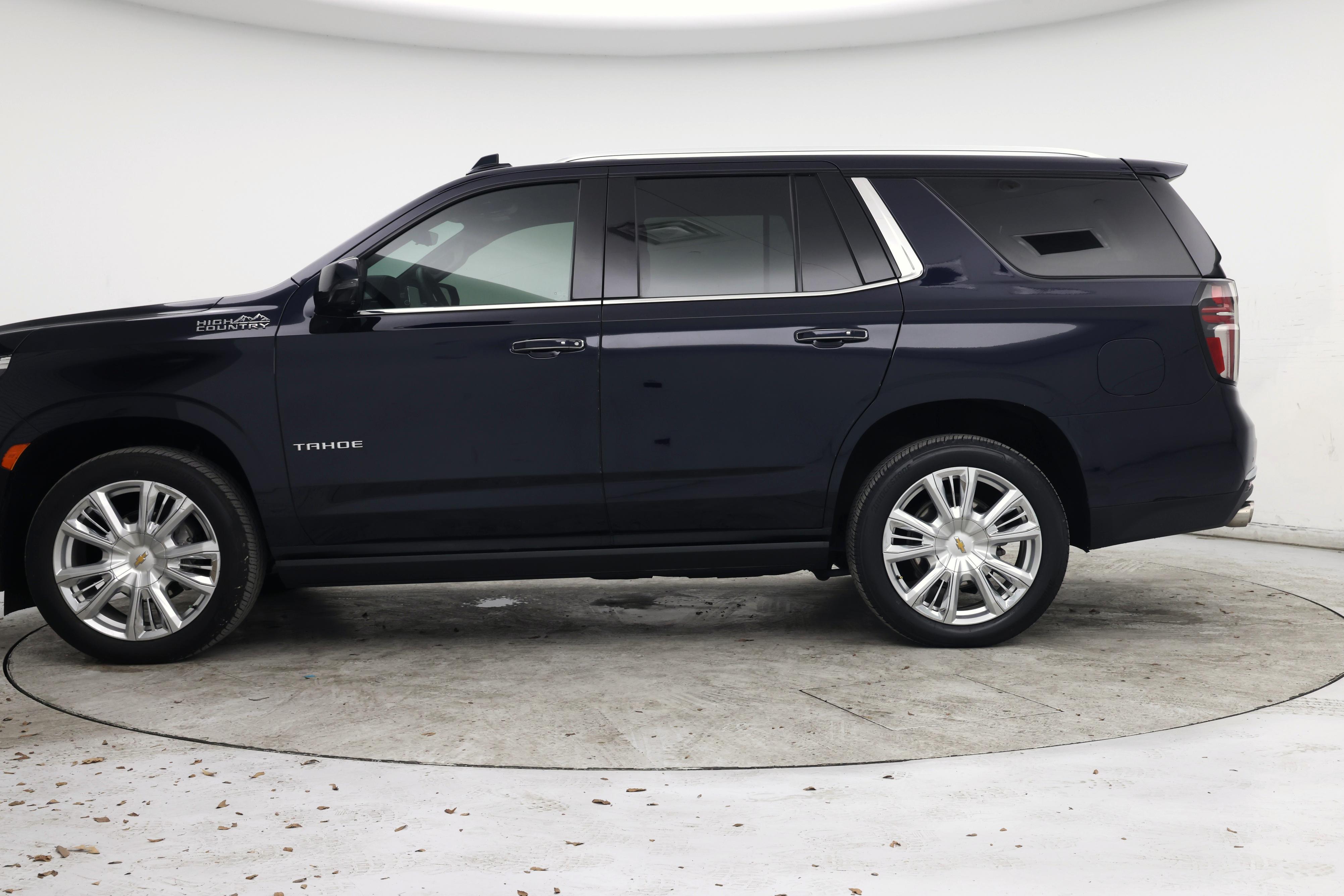 Thumbnail: 2023 Chevrolet Tahoe - 3