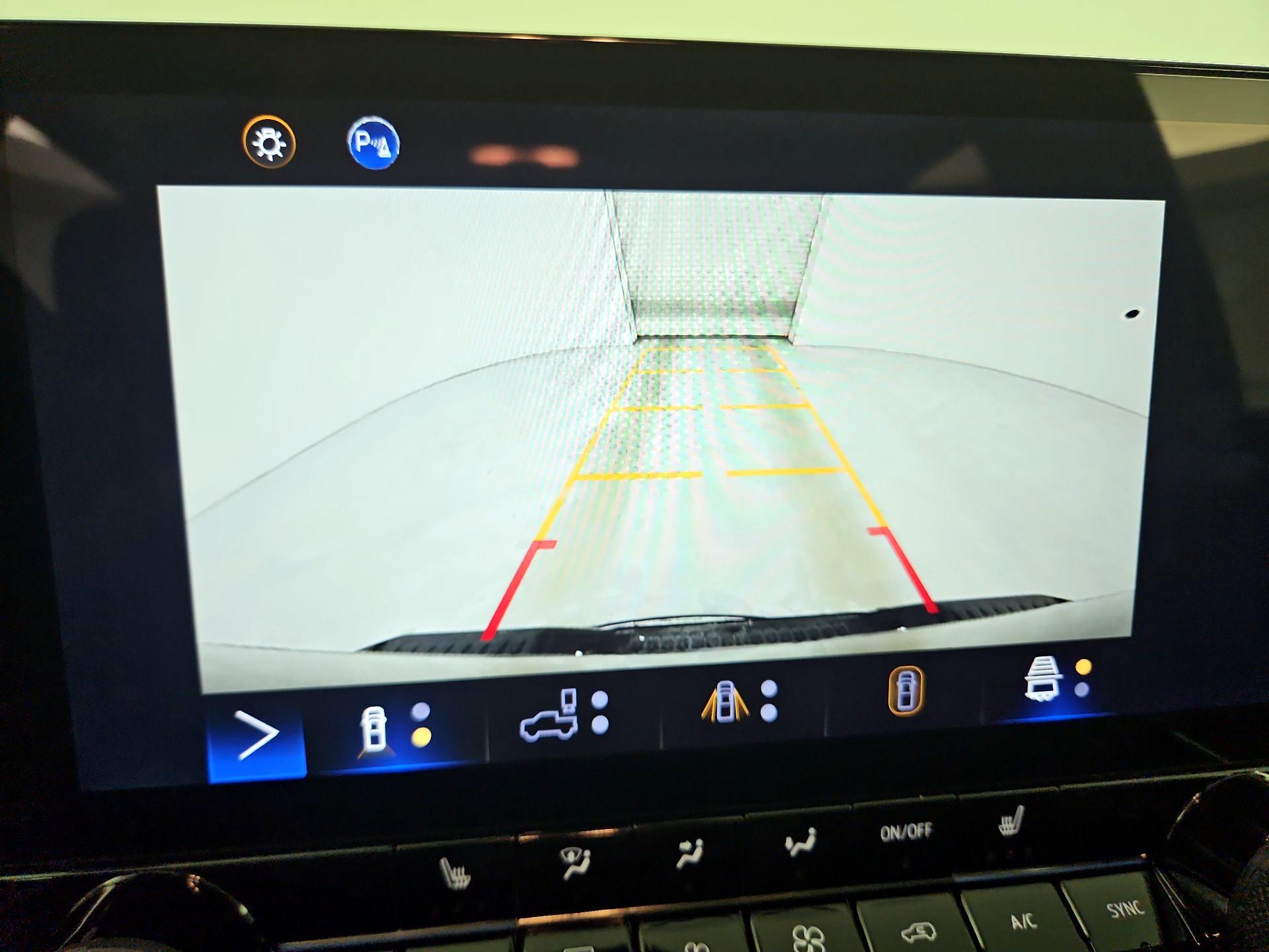 Thumbnail: 2024 Chevrolet Colorado - 15