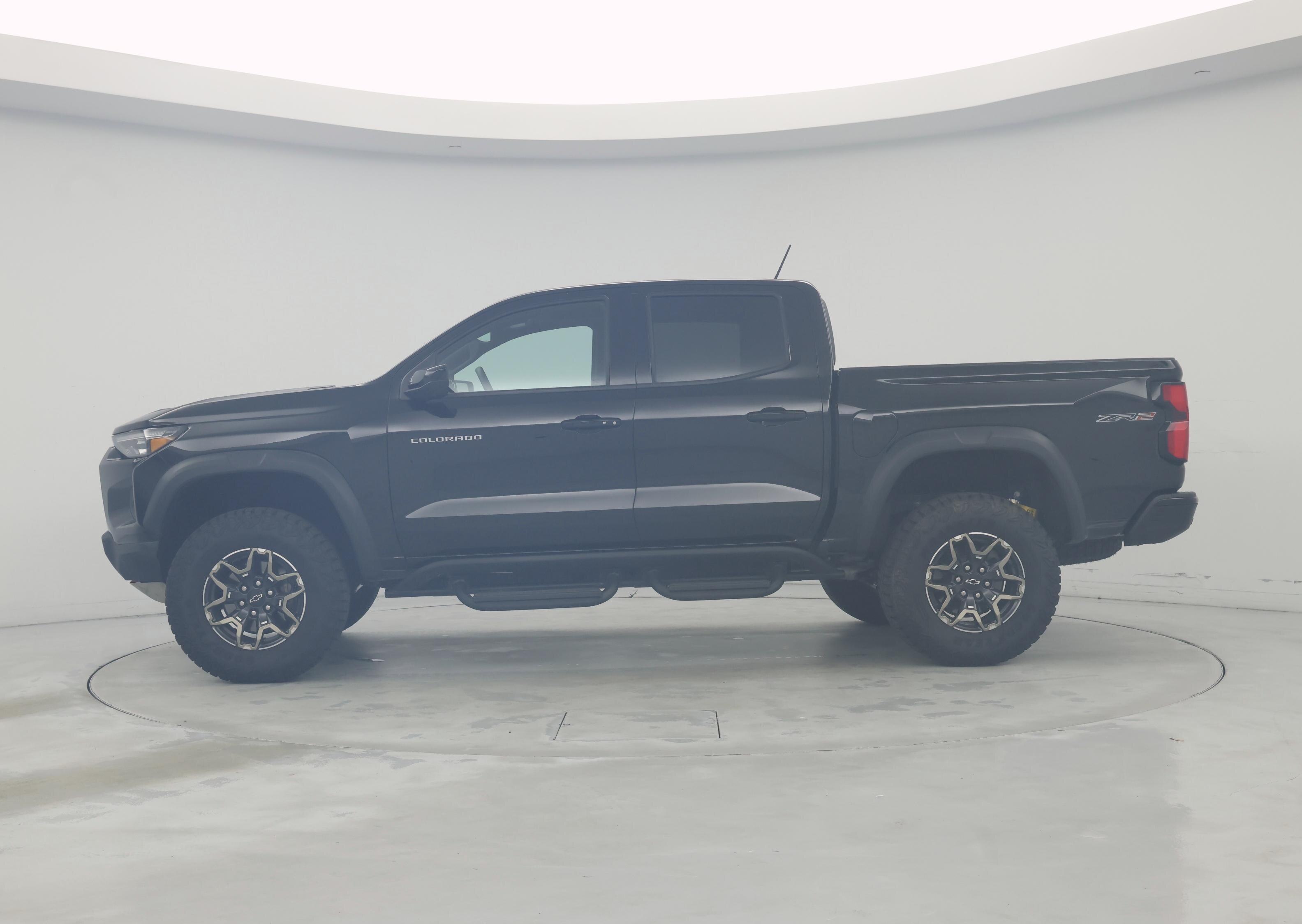 Thumbnail: 2024 Chevrolet Colorado - 3