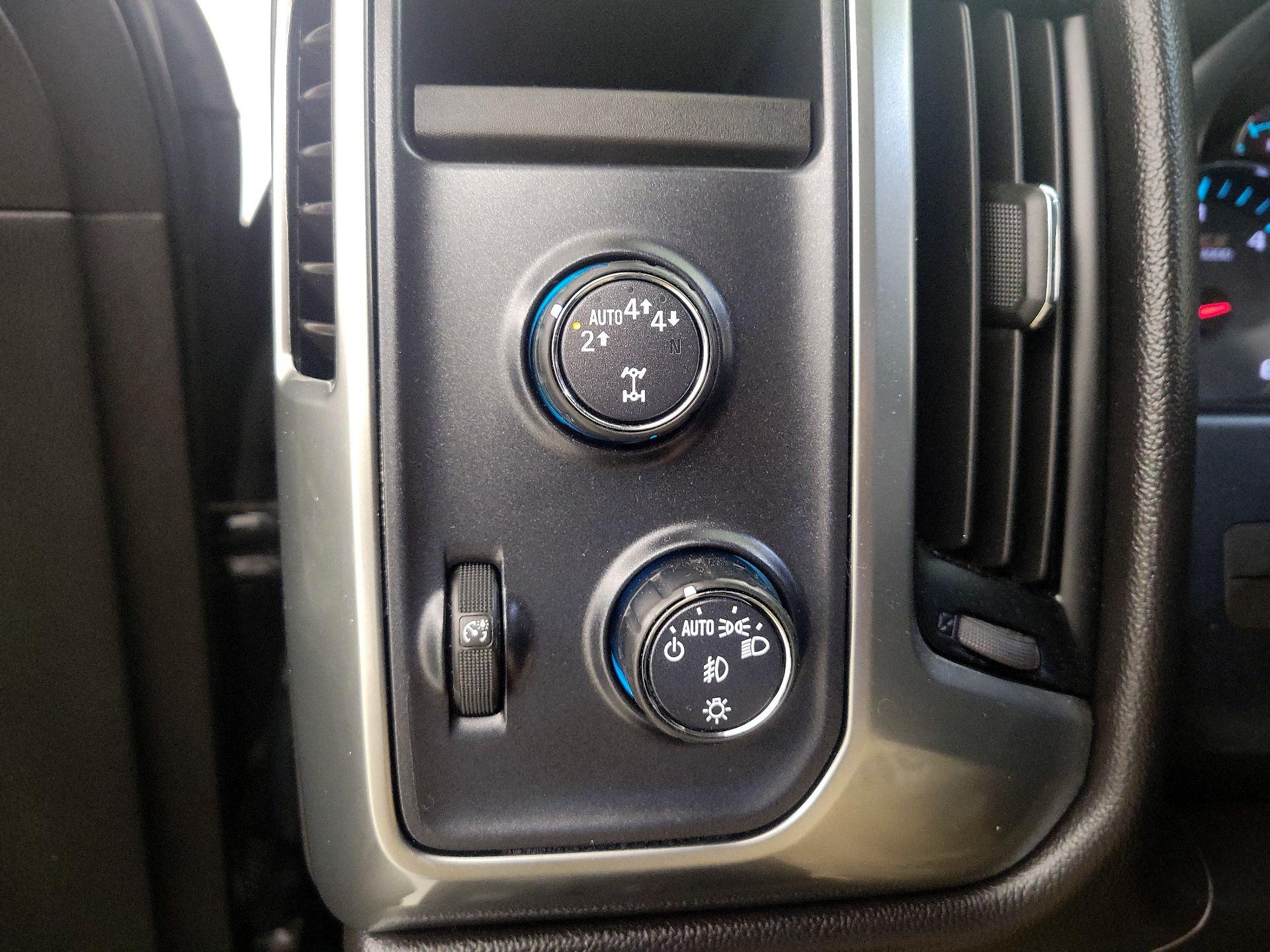 Thumbnail: 2018 Chevrolet Silverado 1500 - 13