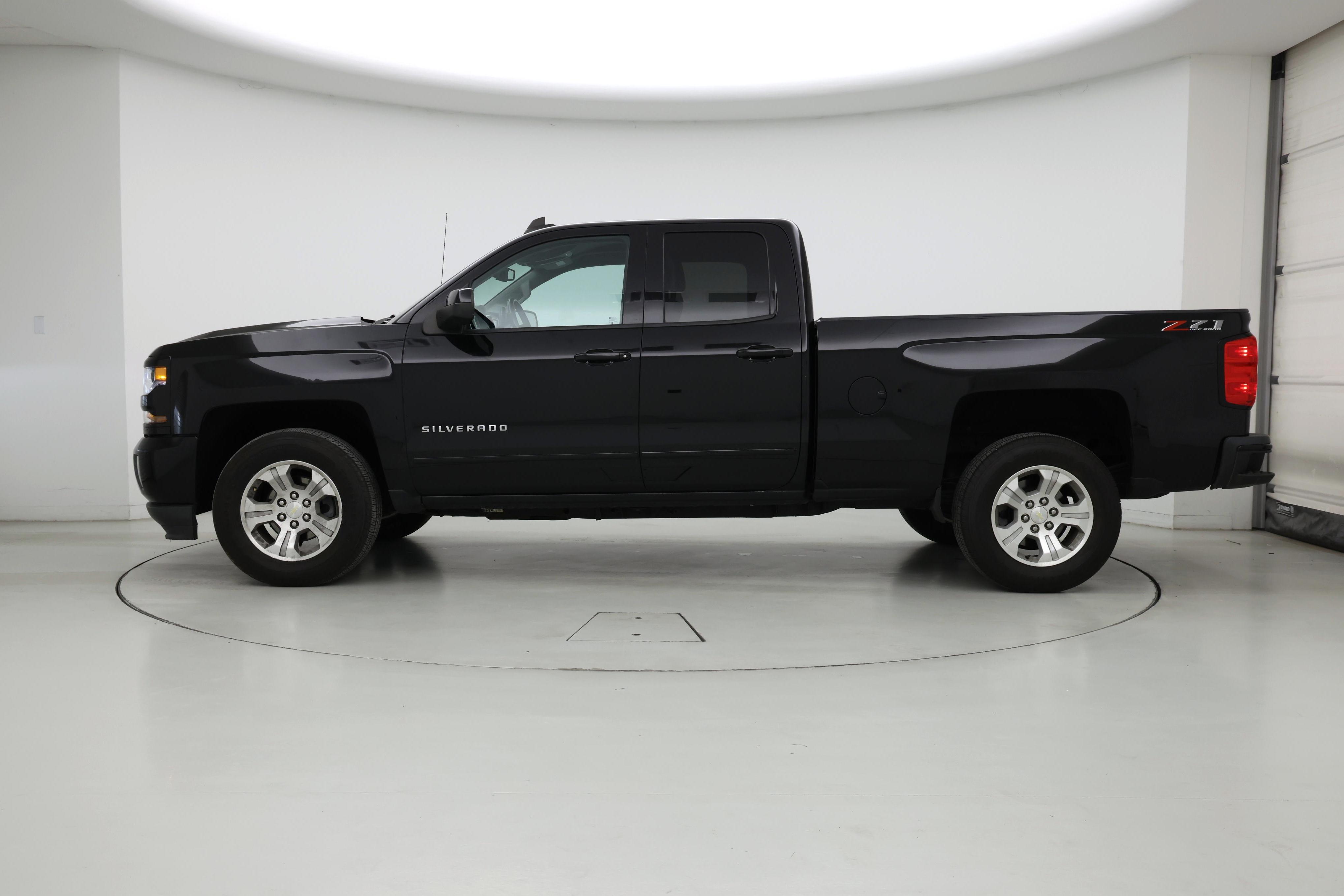 Thumbnail: 2018 Chevrolet Silverado 1500 - 3